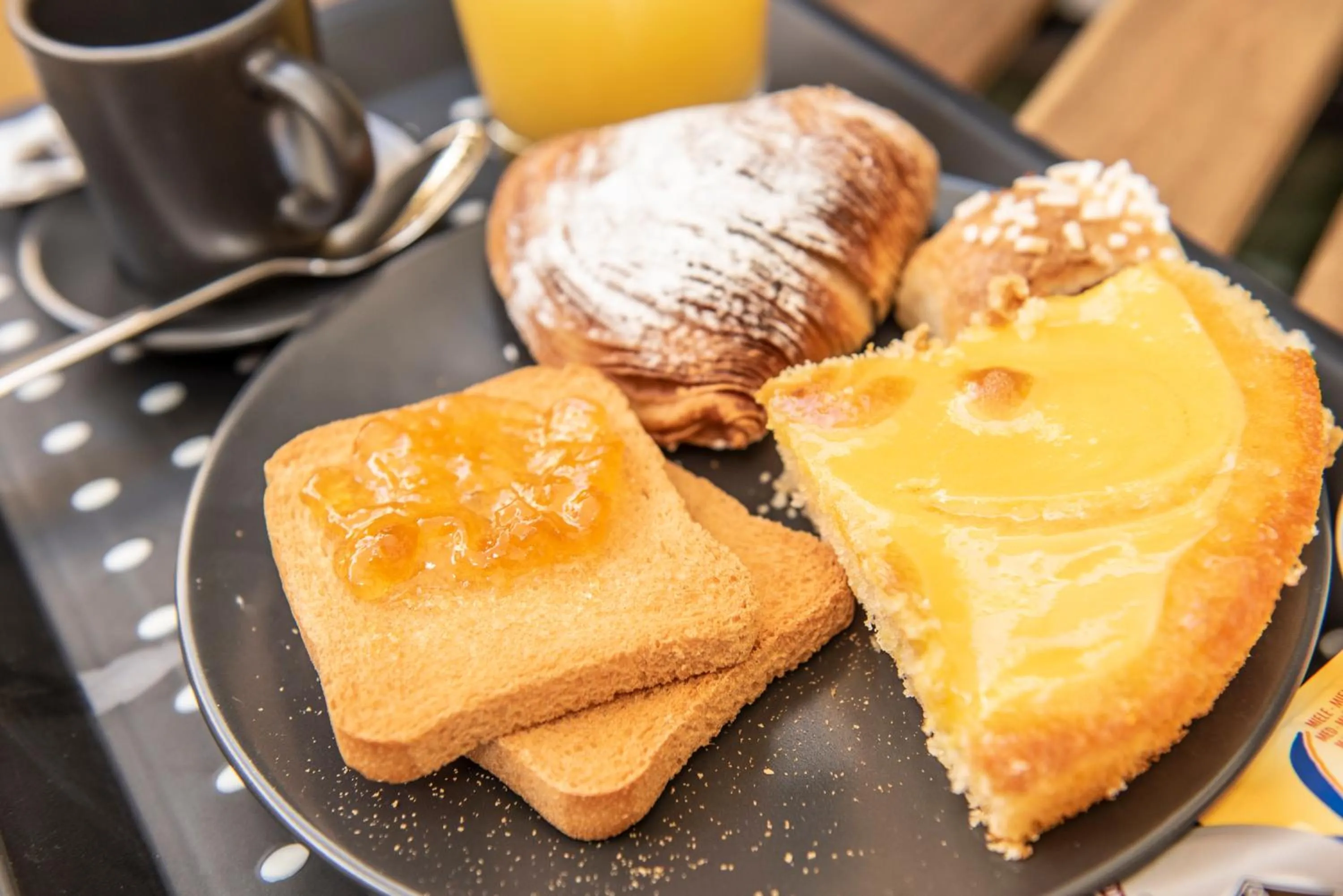 Food and drinks in Petrucci B&B