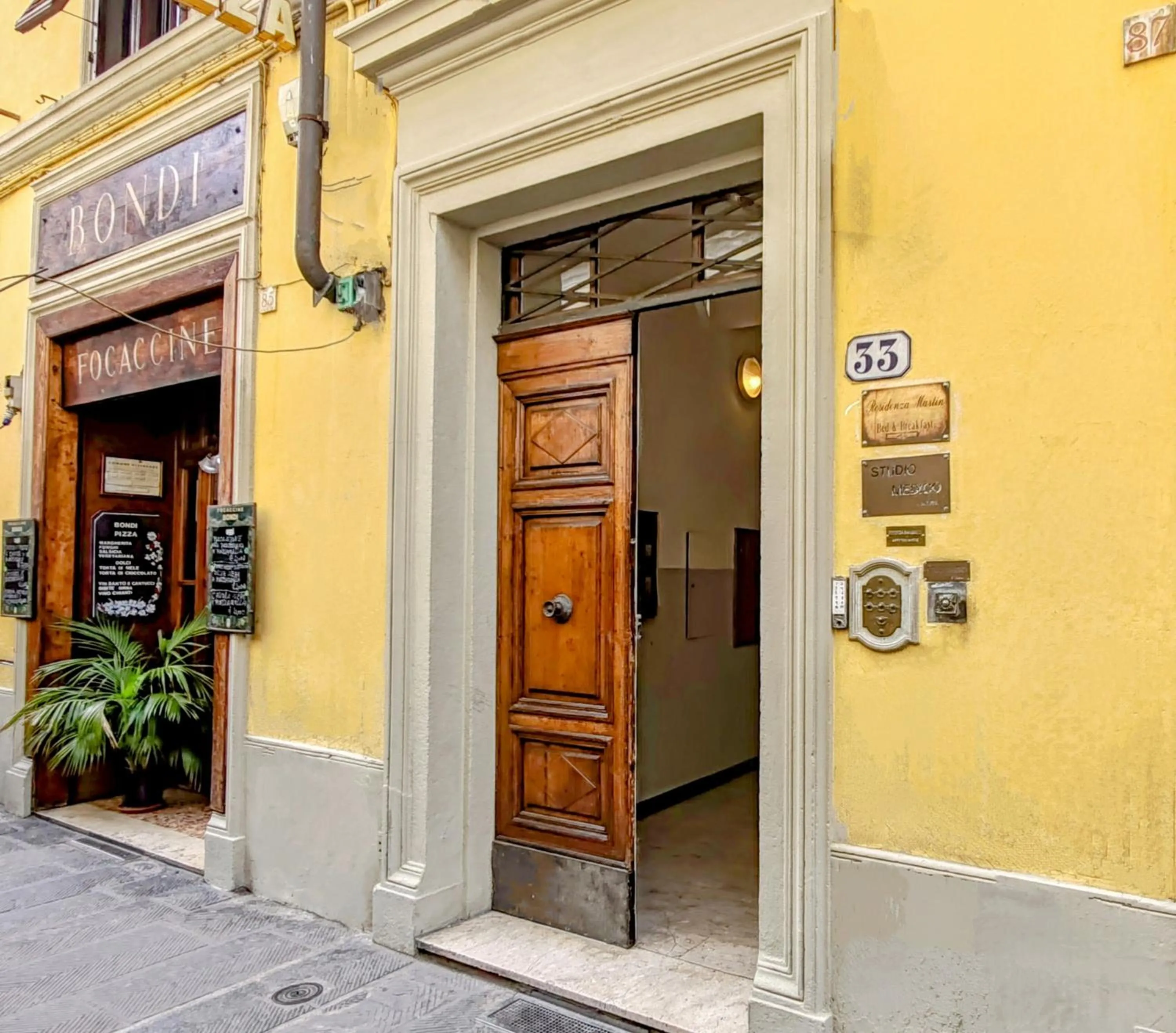 Facade/entrance in Residenza Martin