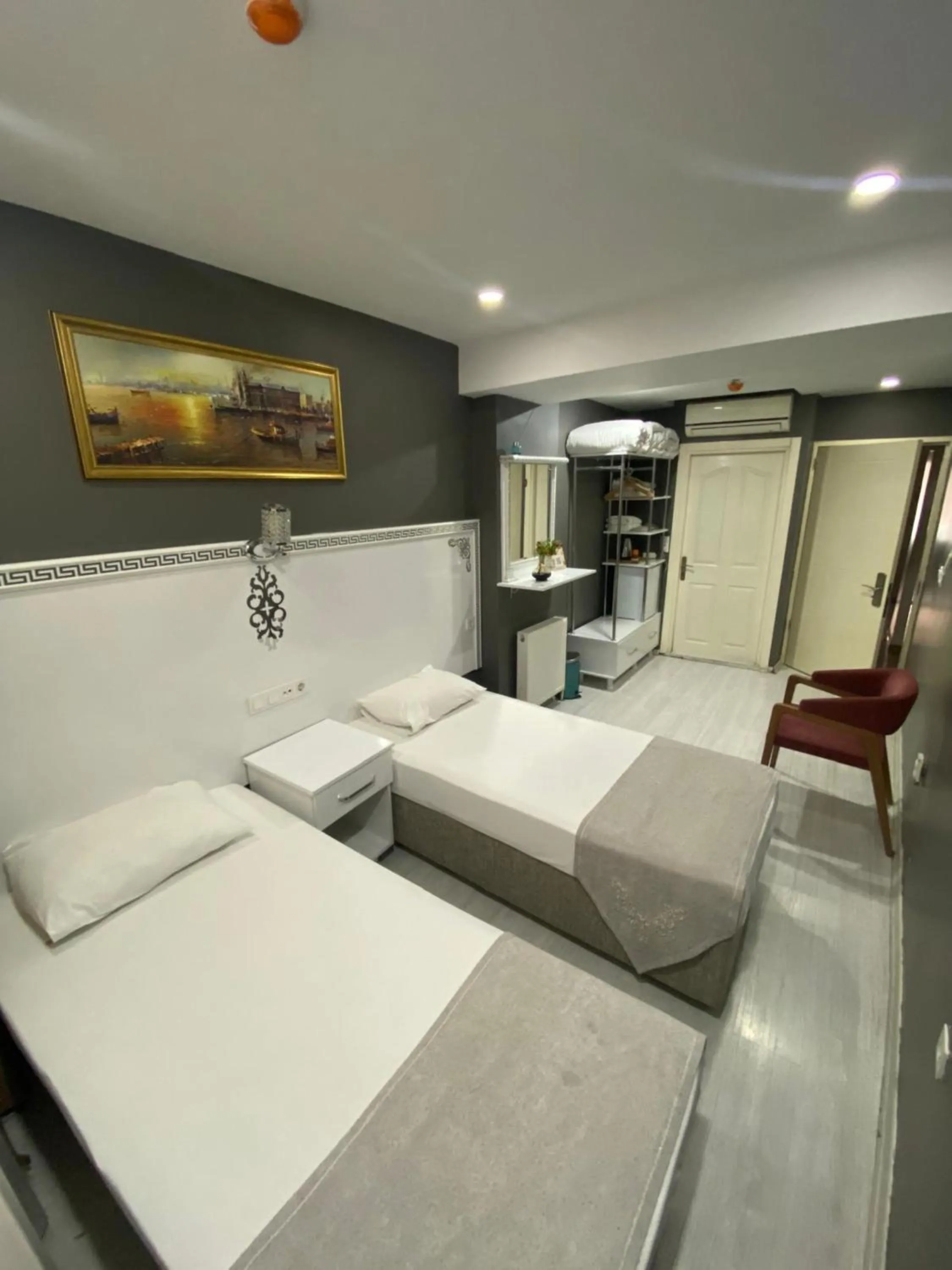 Photo of the whole room, Bed in Beyhan Hotel