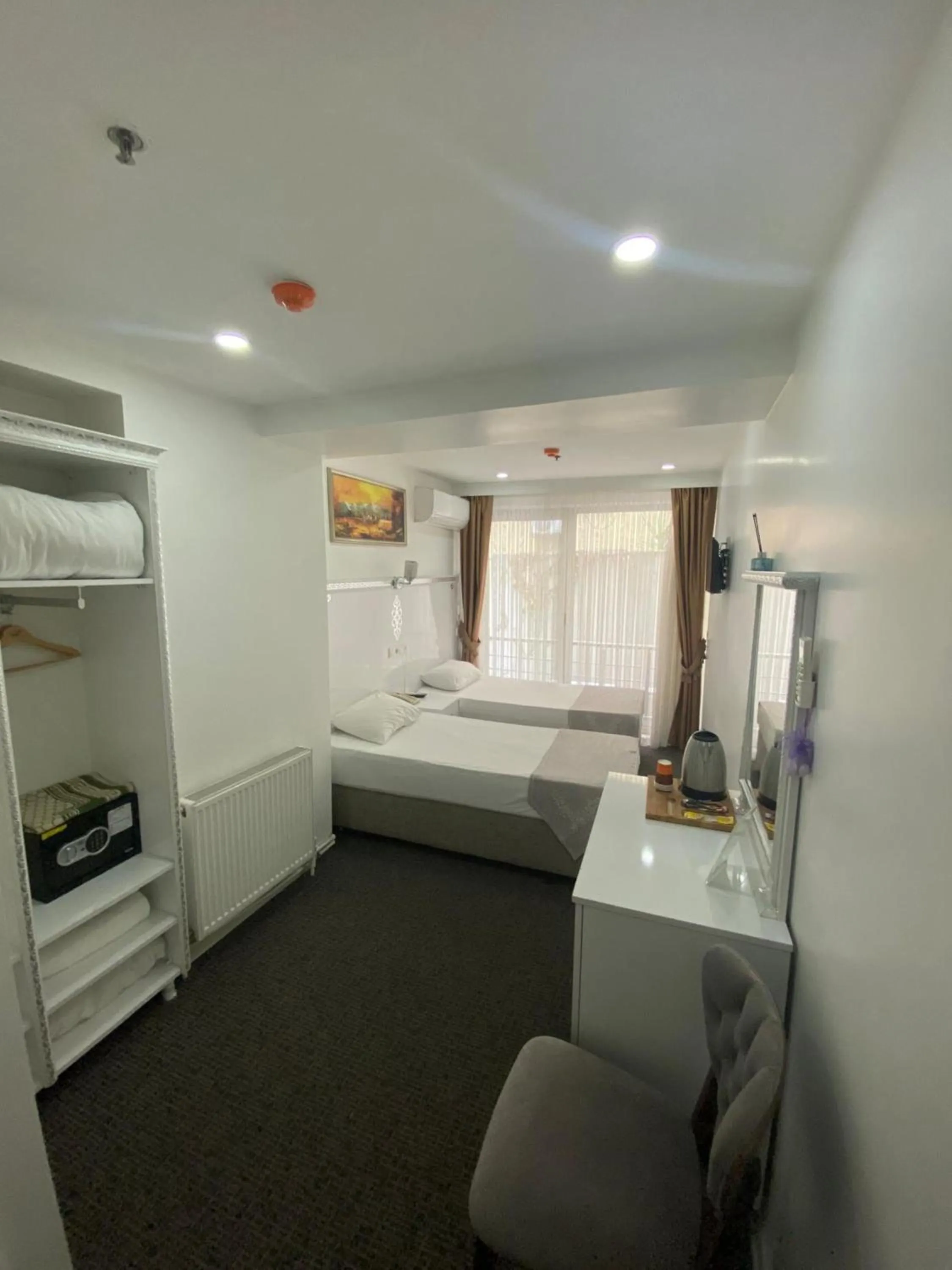 Photo of the whole room, Bed in Beyhan Hotel