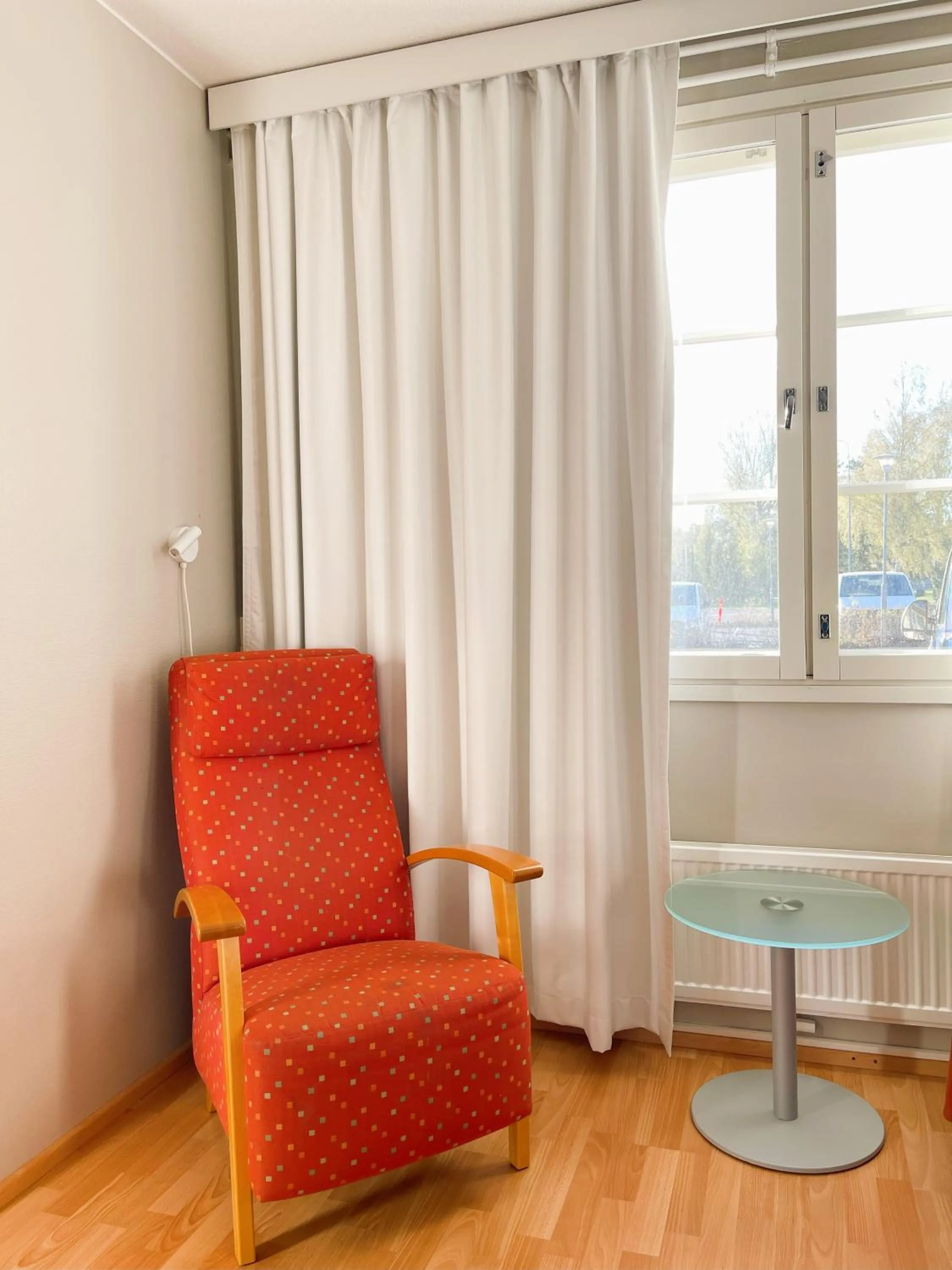 Seating area in Hotel Jokipuisto