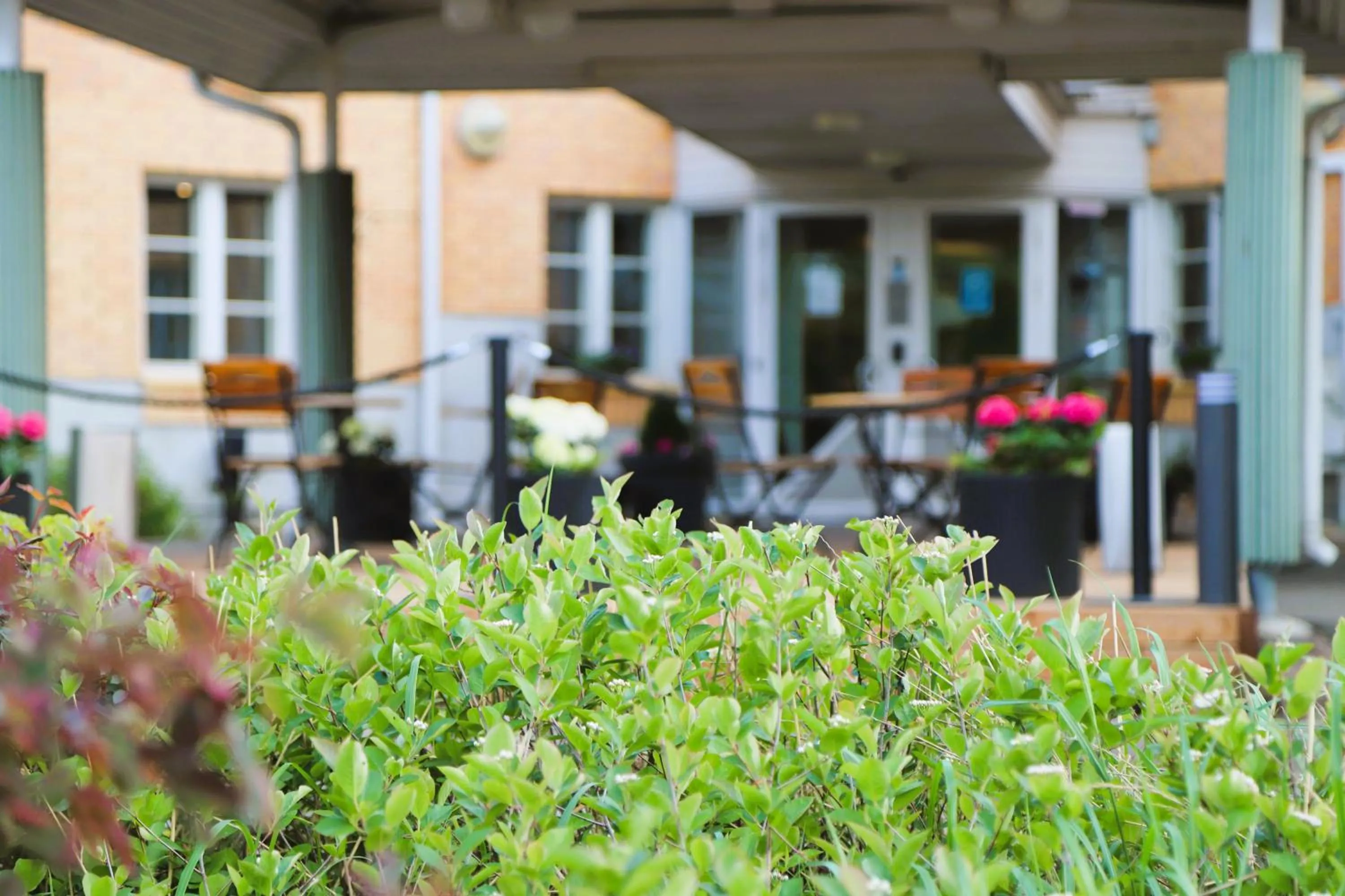 Property building in Hotel Jokipuisto