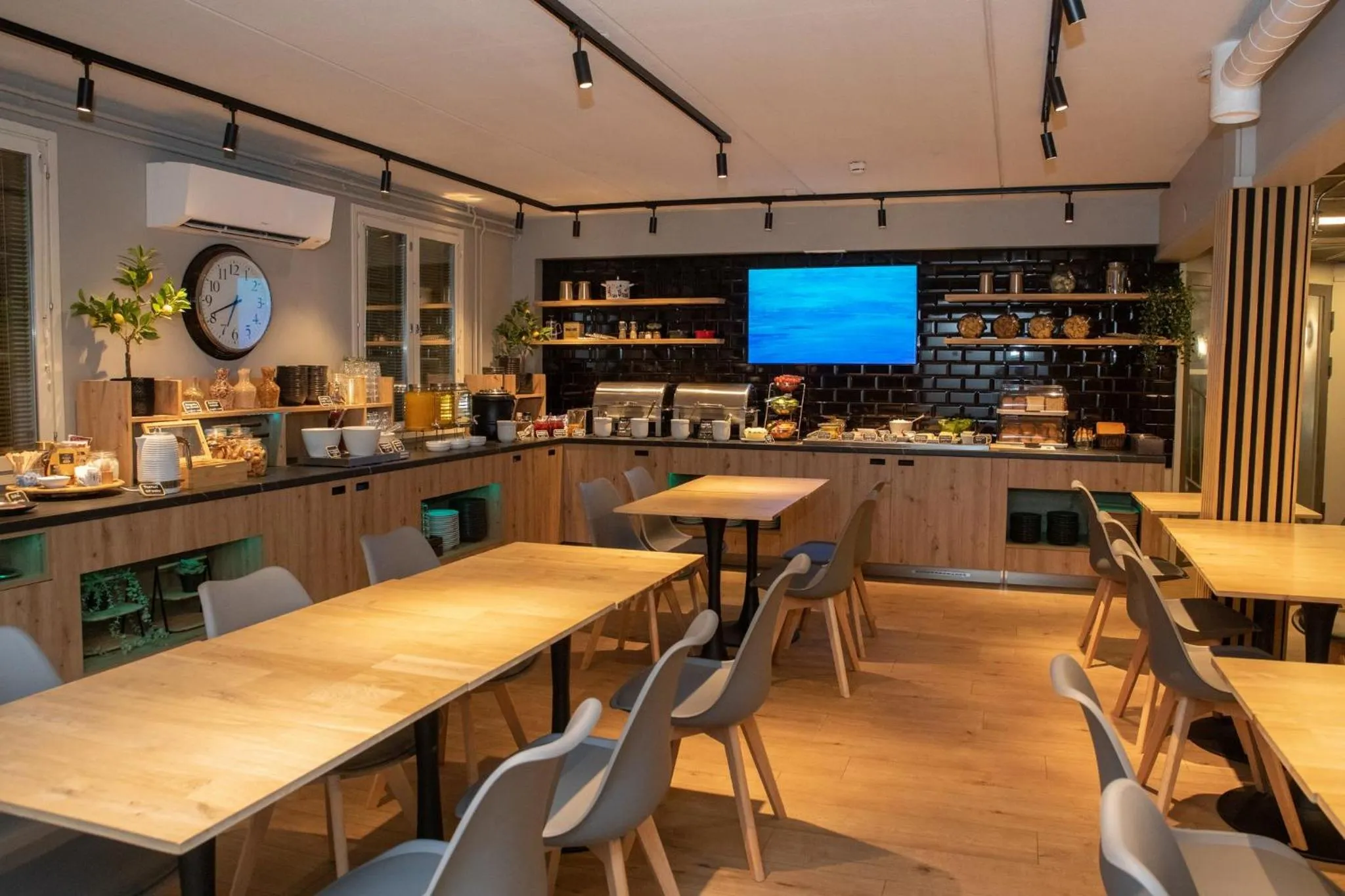 Restaurant/places to eat in Hotel Jokipuisto