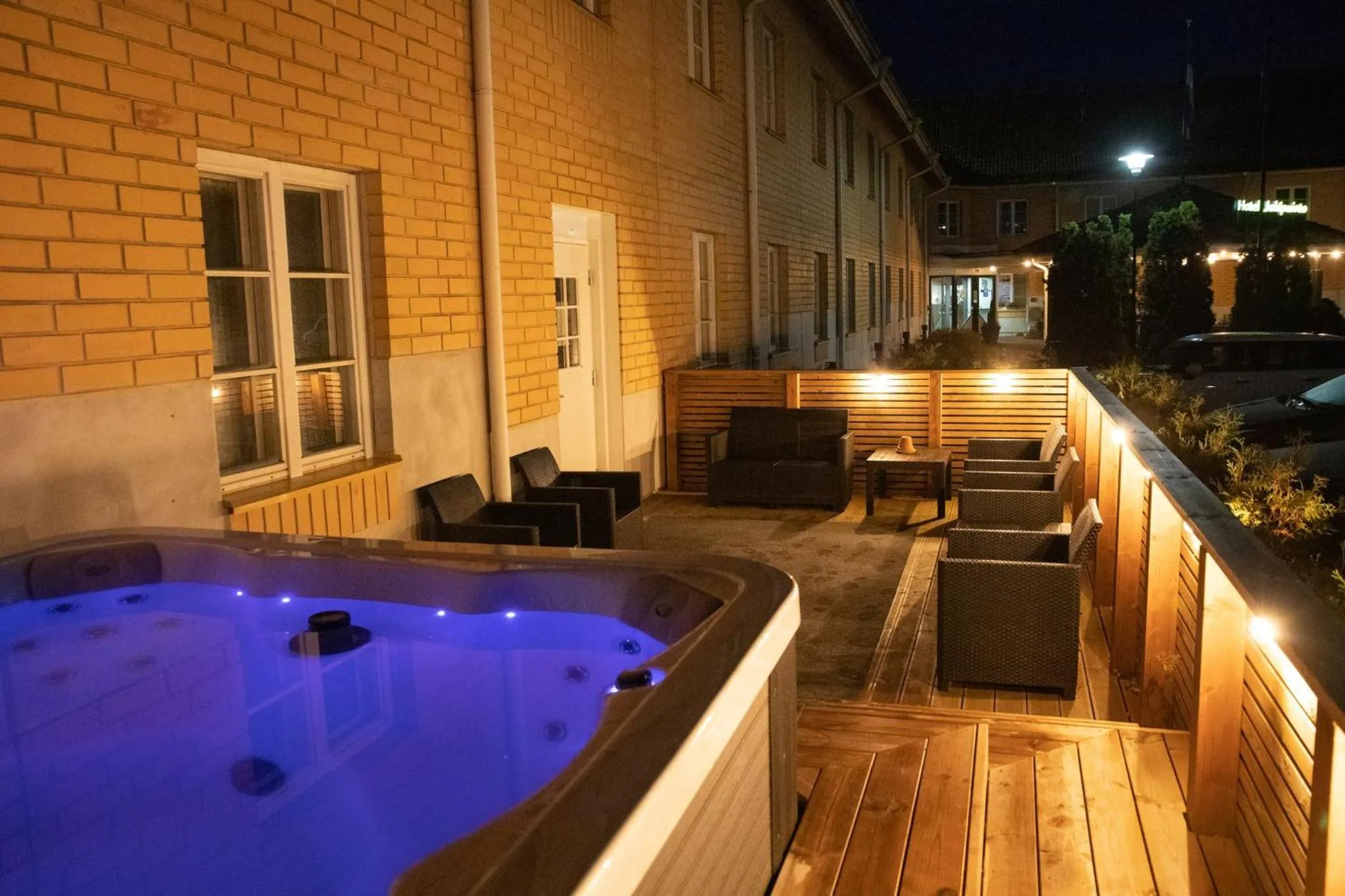 Hot Tub in Hotel Jokipuisto