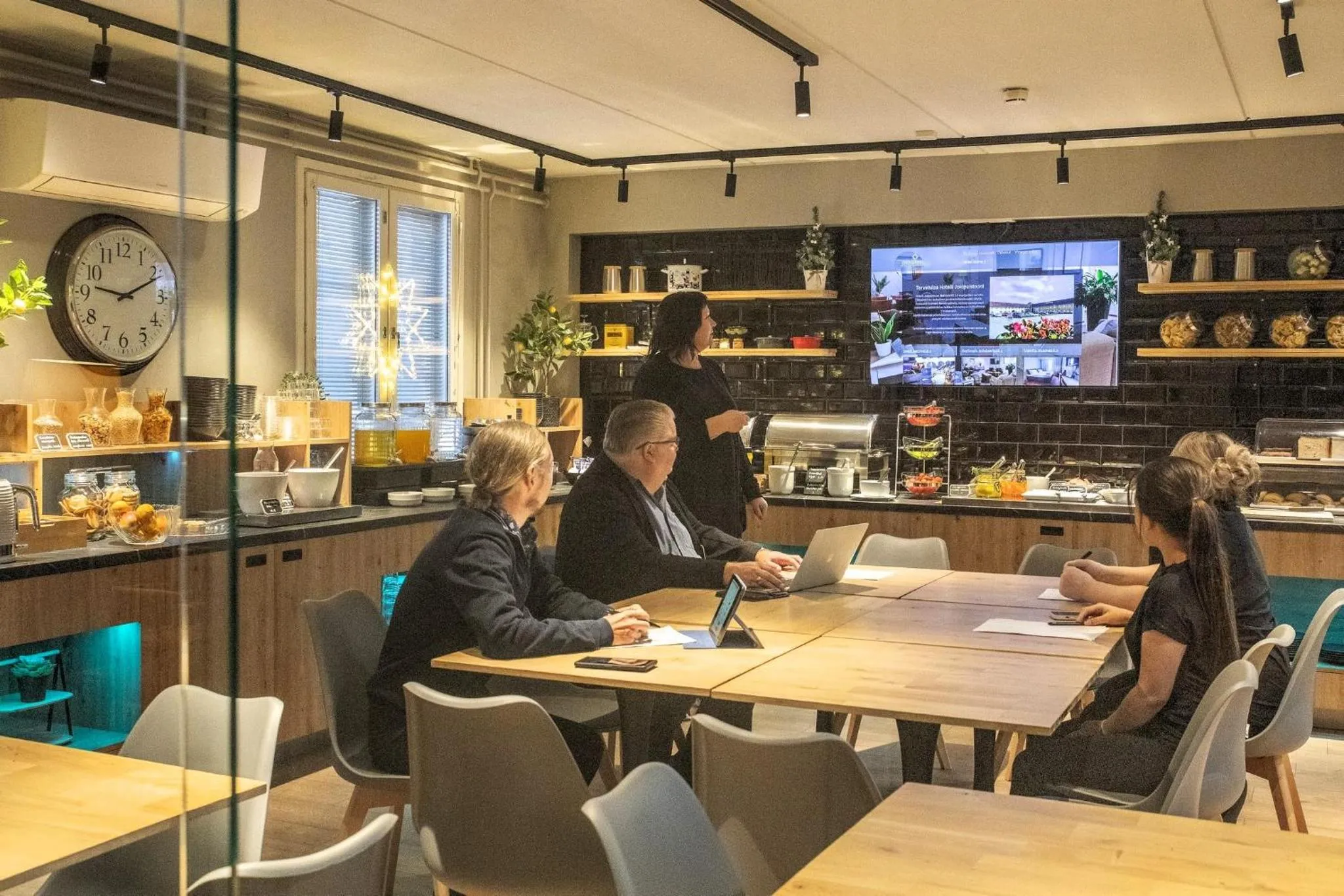 Food and drinks in Hotel Jokipuisto