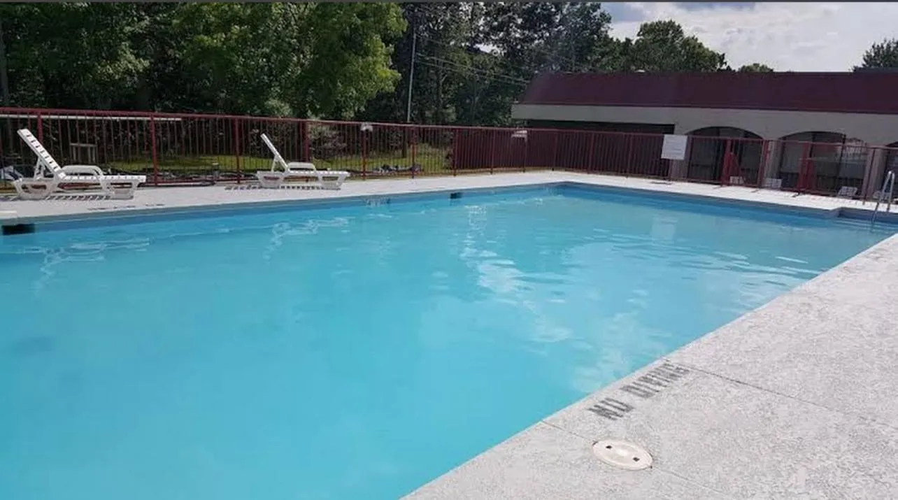 Day in Econo Lodge Inn & Suites Norton - Wise South