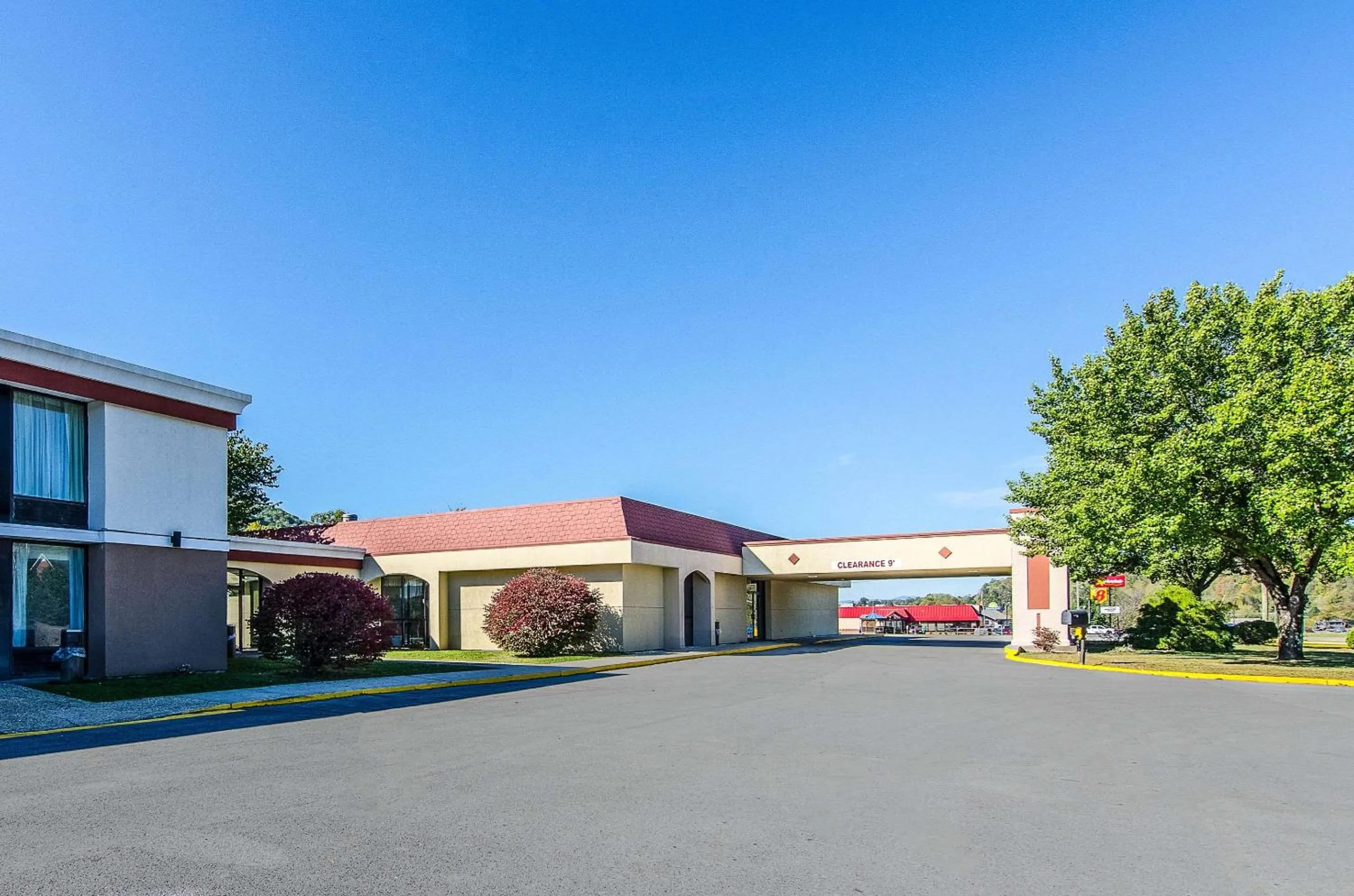 Property building in Econo Lodge Inn & Suites Norton - Wise South