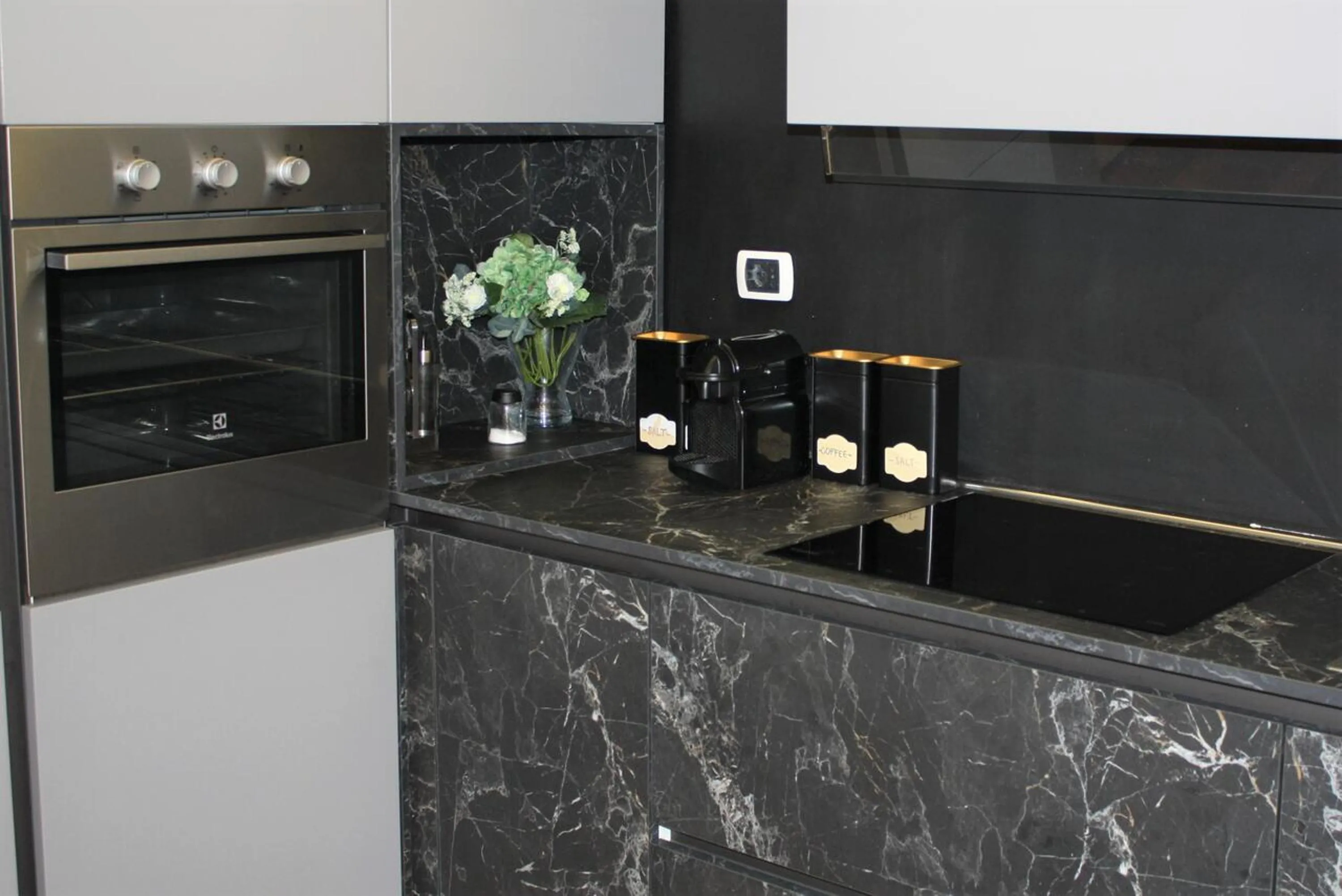 Coffee/tea facilities in Domus Caecilia - via Cola di Rienzo