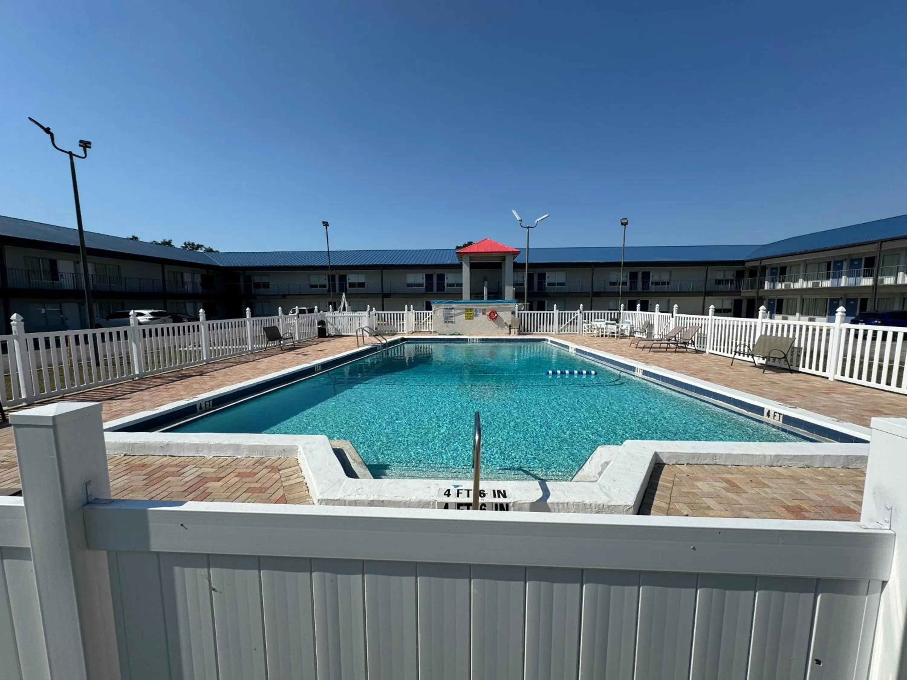 Swimming pool in Motel 6 Englewood, FL