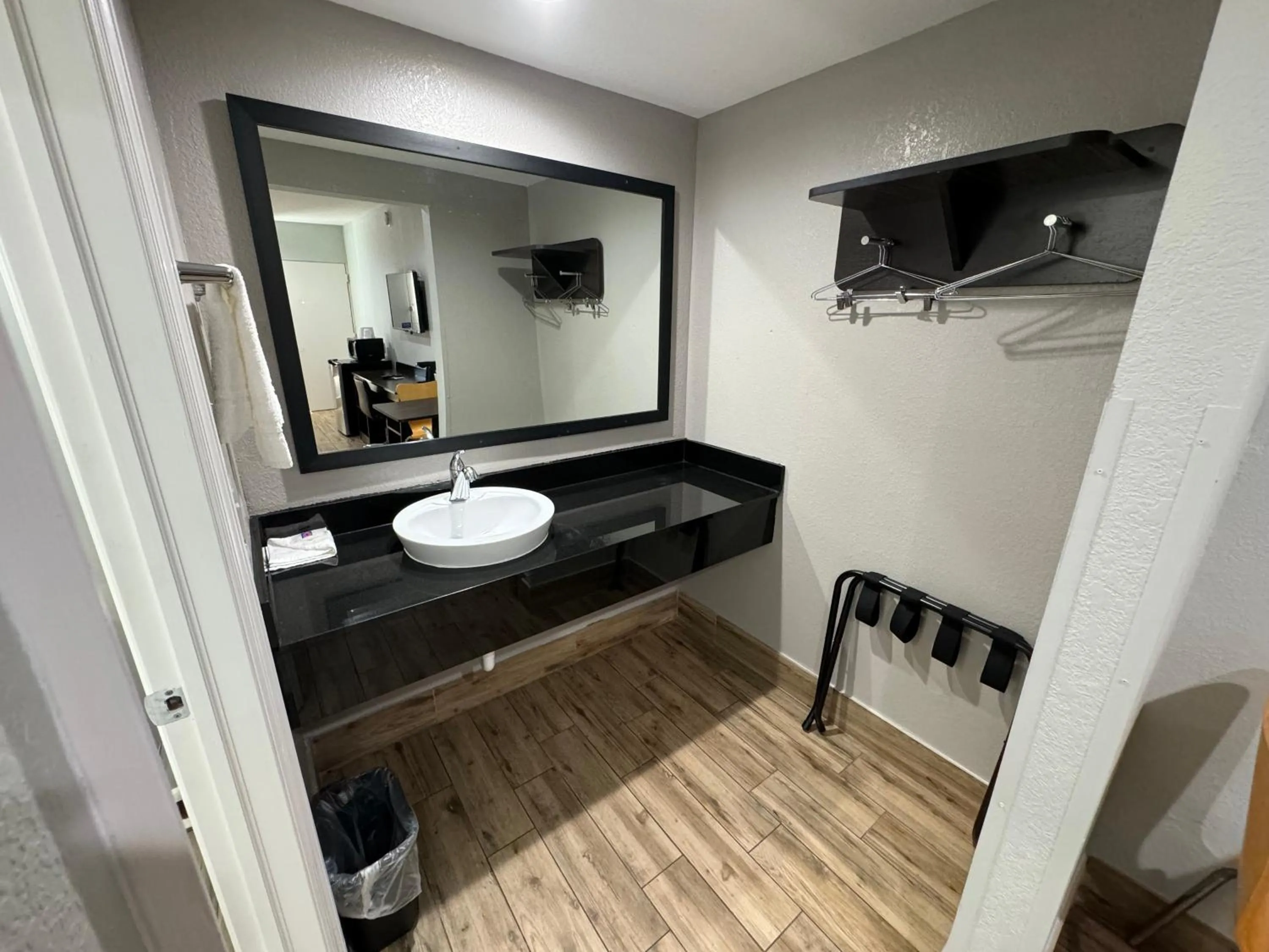 Bathroom in Motel 6 Englewood, FL