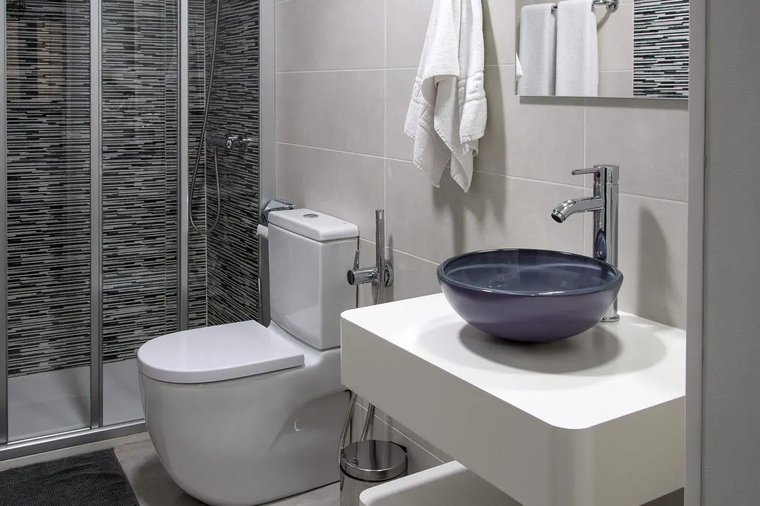 Double Room with Private Bathroom in Pensión Laurel Self Check-in Double Room with Private Bathroom in Pensión Laurel Self Check-in