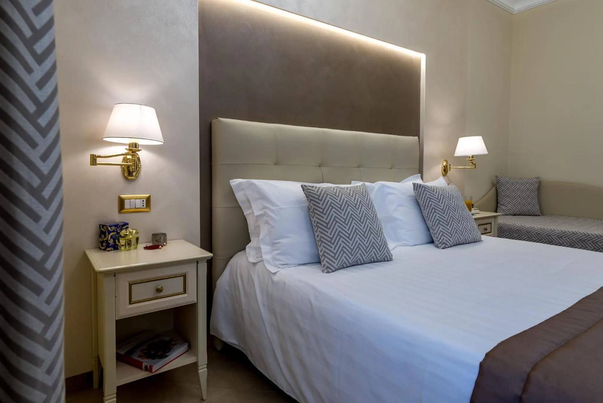 Bedroom, Bed in Vittorio Emanuele Boutique Hotel
