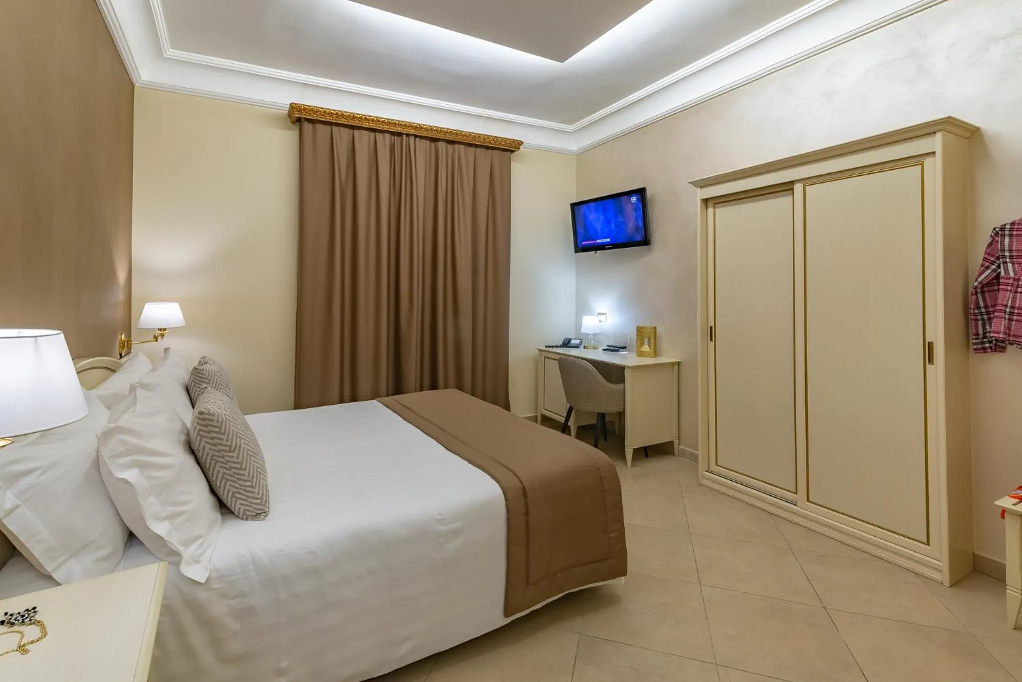 Bedroom, Bed in Vittorio Emanuele Boutique Hotel