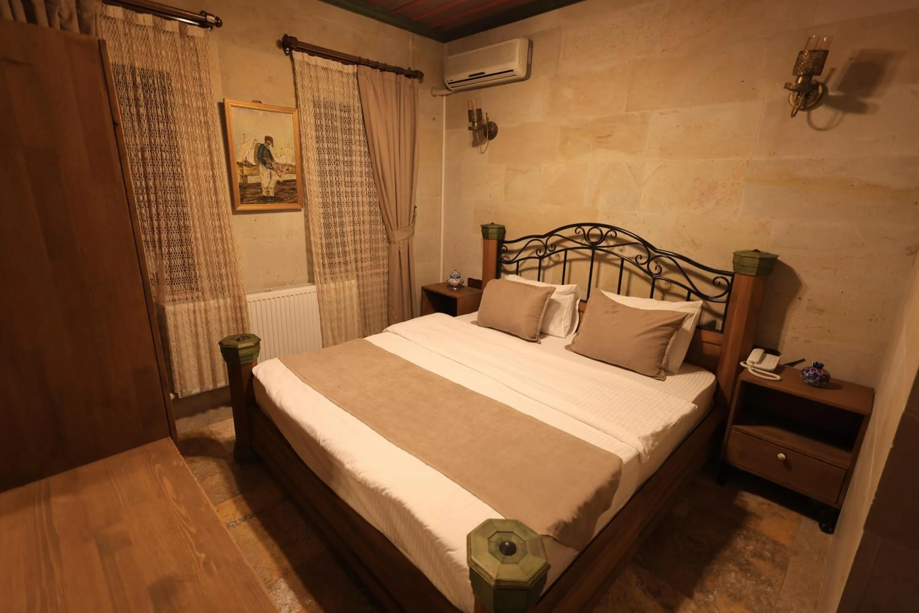 Bed in Katapa Stone House