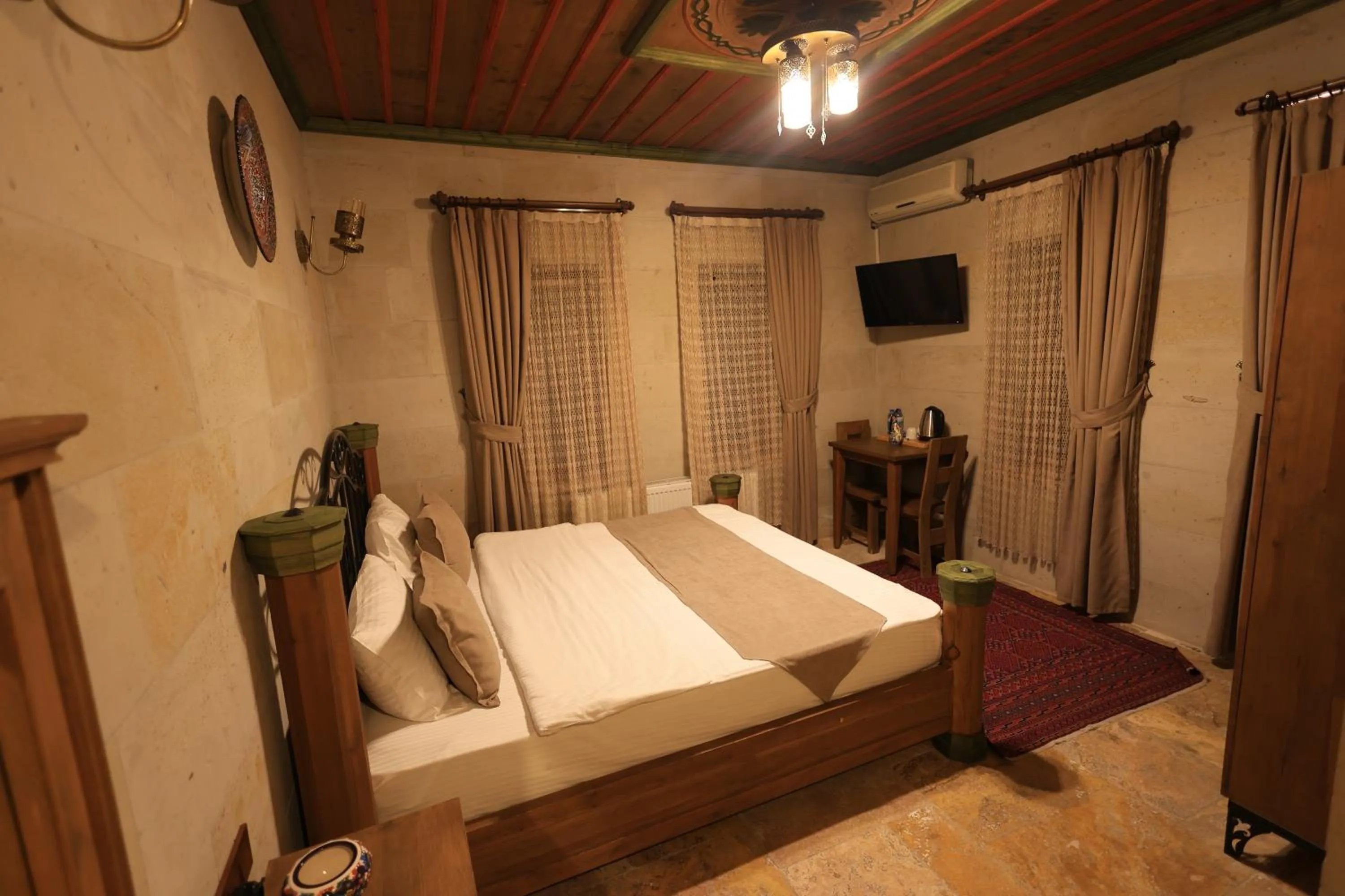 Bed in Katapa Stone House