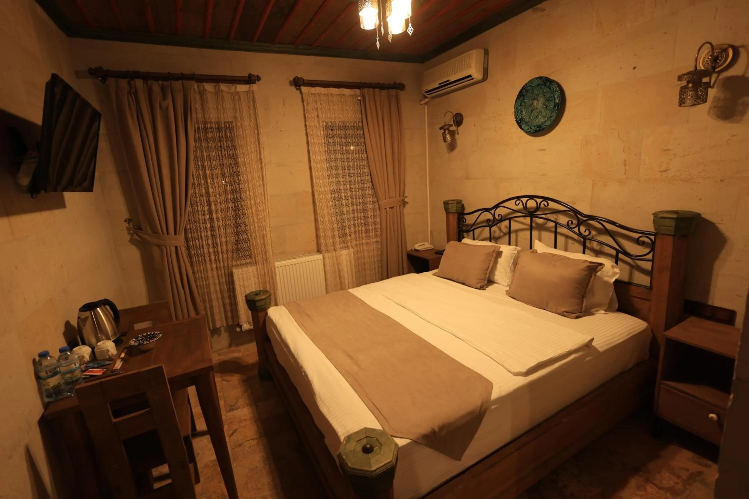 TV and multimedia, Bed in Katapa Stone House