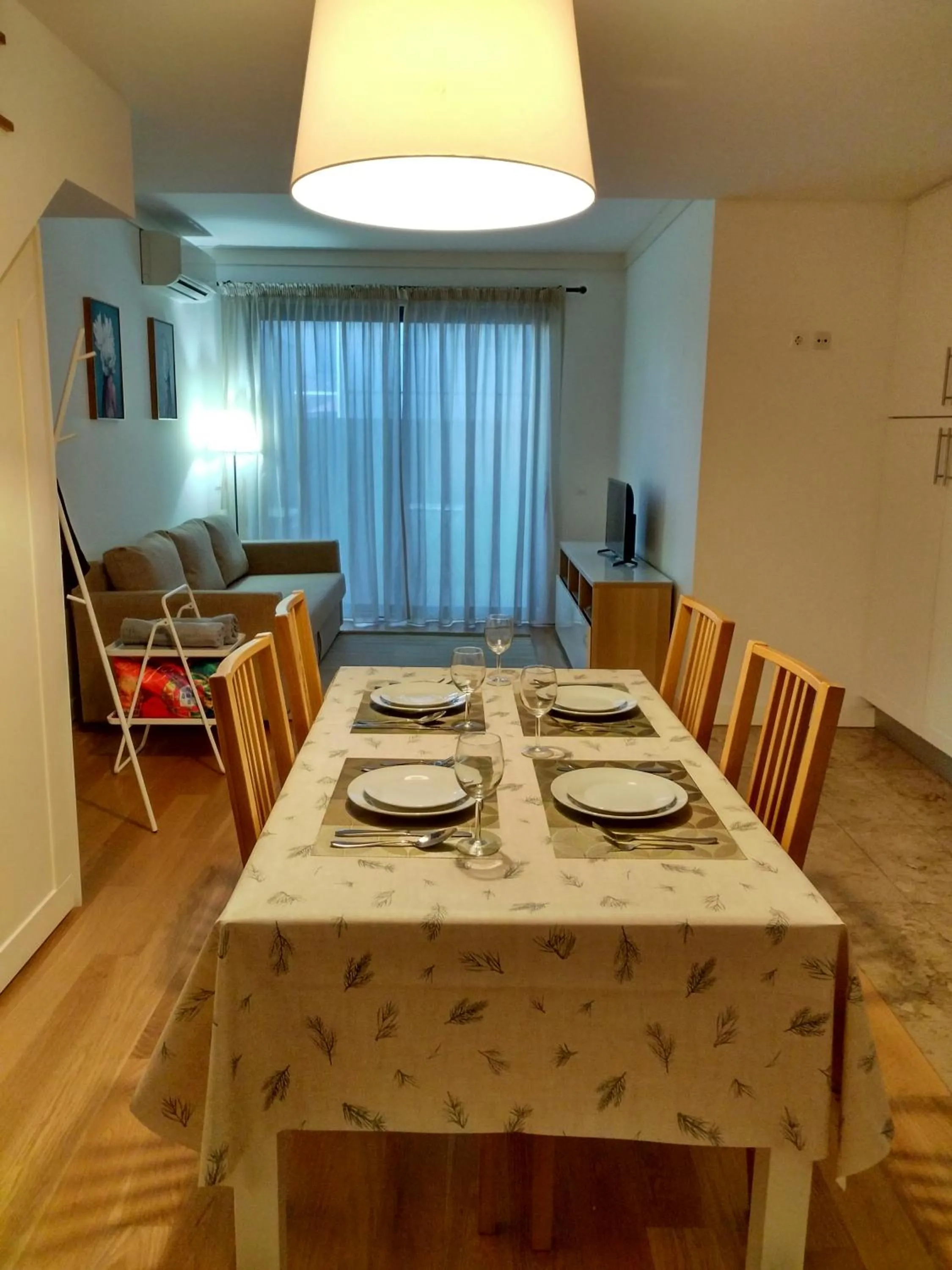 Dining area in Nice duplex apartment with free pool and garage
