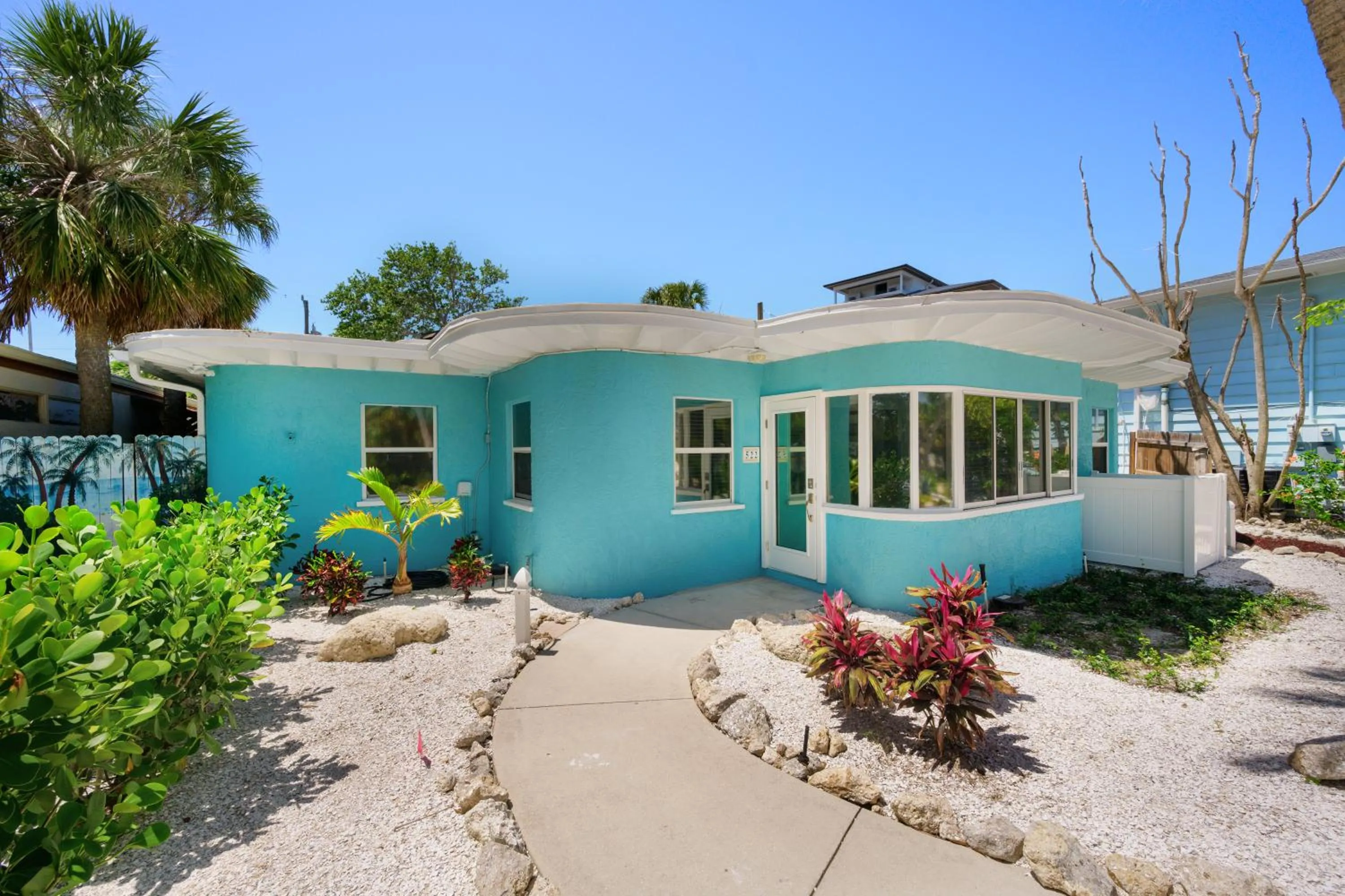 Facade/entrance in The Ringling Beach House