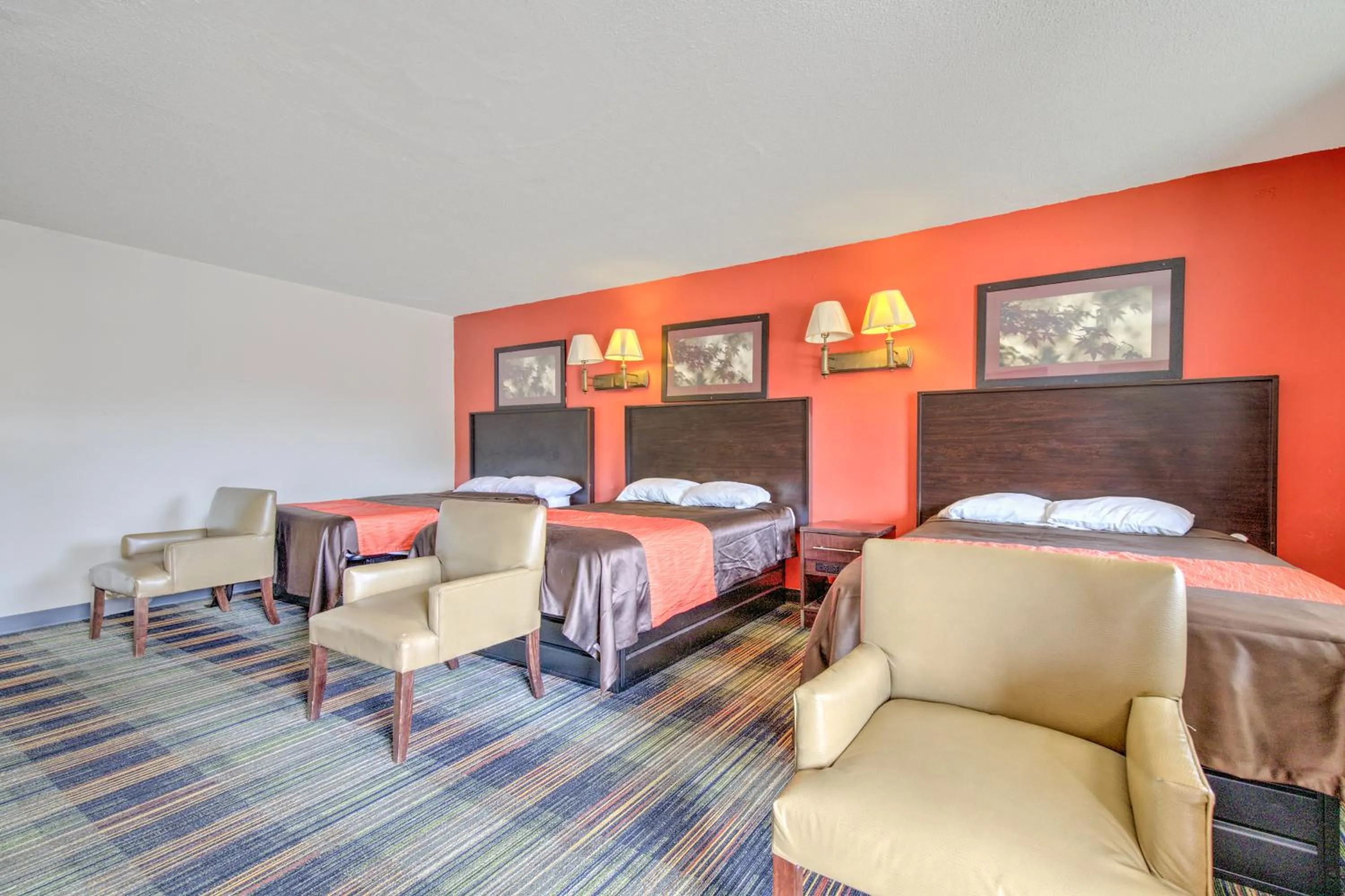 Bedroom, Bed in OYO Palm Leaf Motel