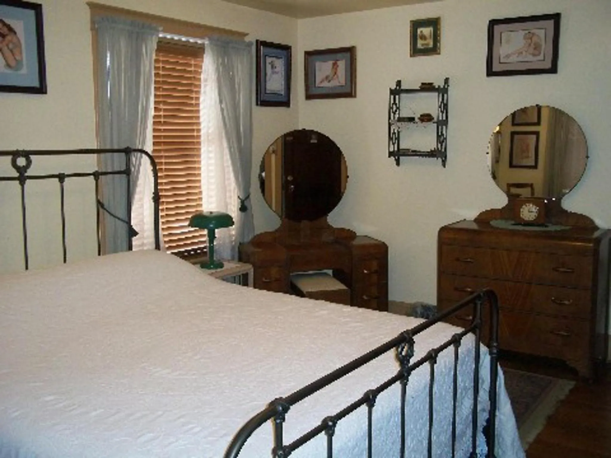 Two-Bedroom Suite in A Sentimental Journey