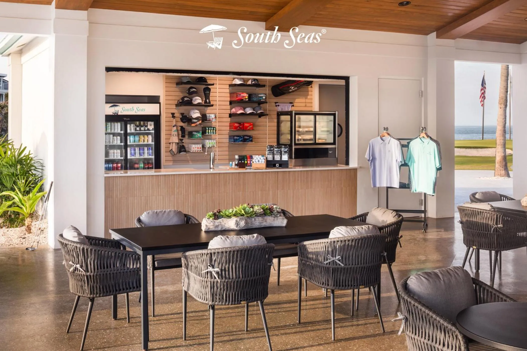 Restaurant/places to eat in South Seas