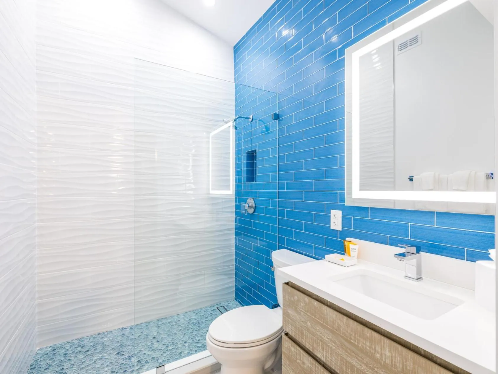 Bathroom in South Seas