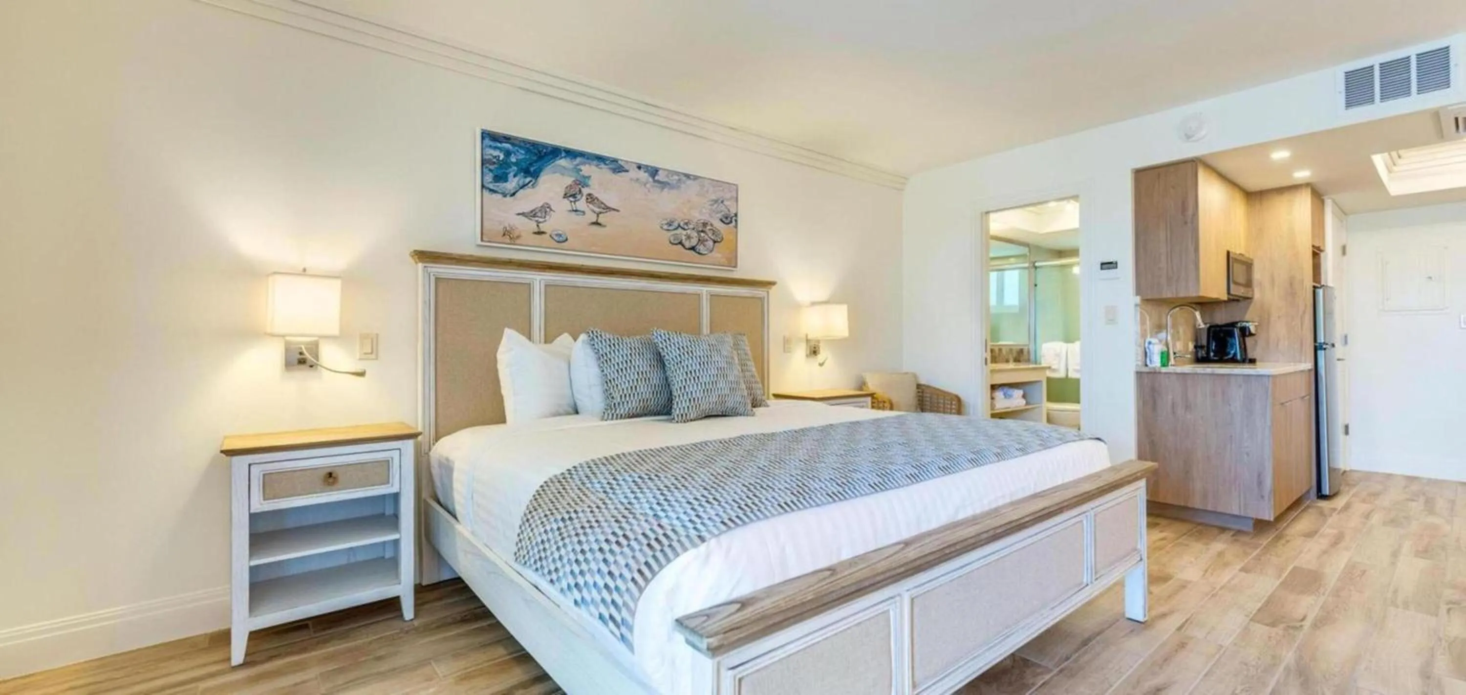 Bedroom, Bed in Sanibel Inn