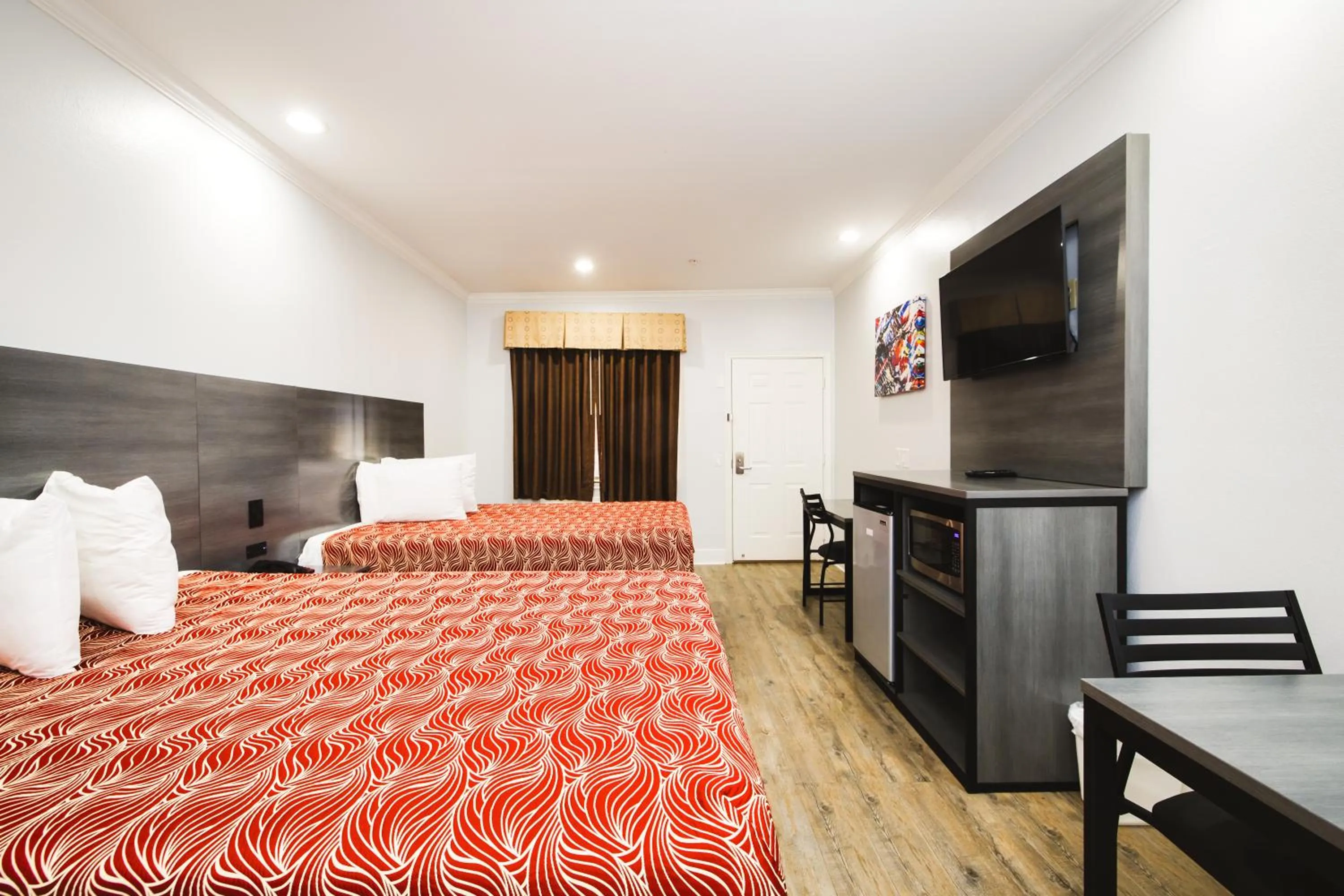 Bedroom, Bed in Palace Inn 290 - Fairbanks