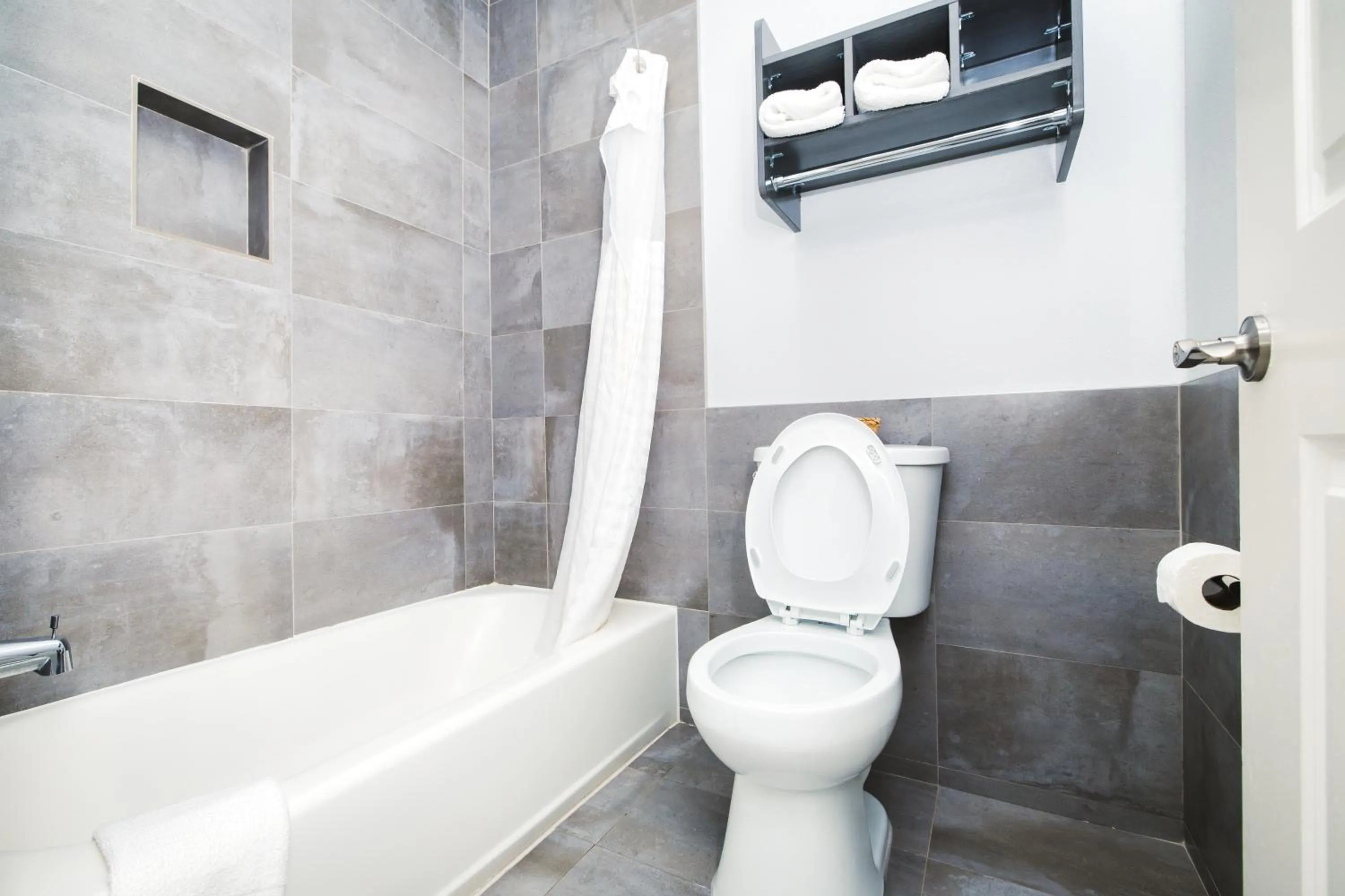 Bathroom in Palace Inn 290 - Fairbanks