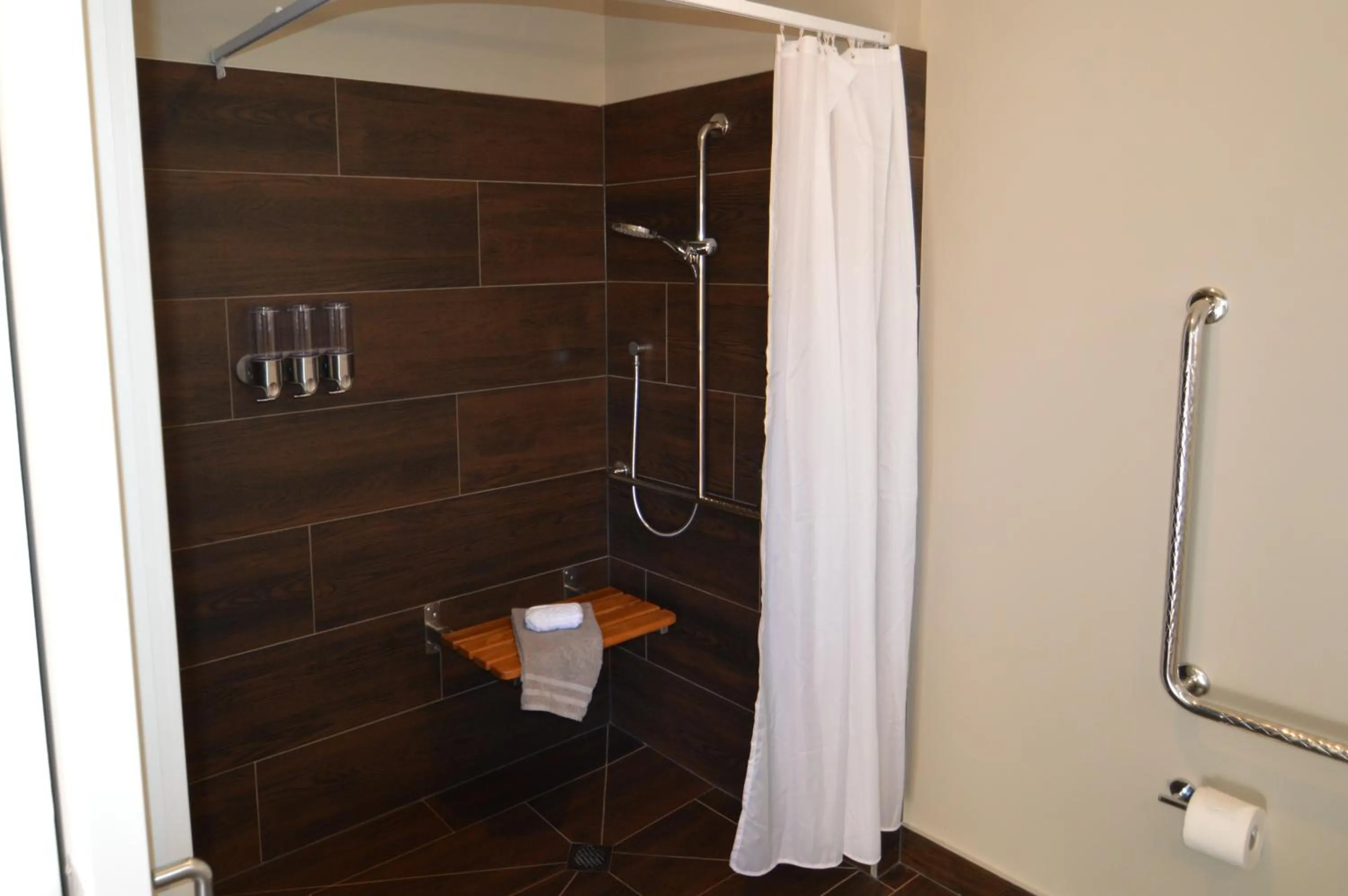 Shower in BeachBox Boutique Accommodation