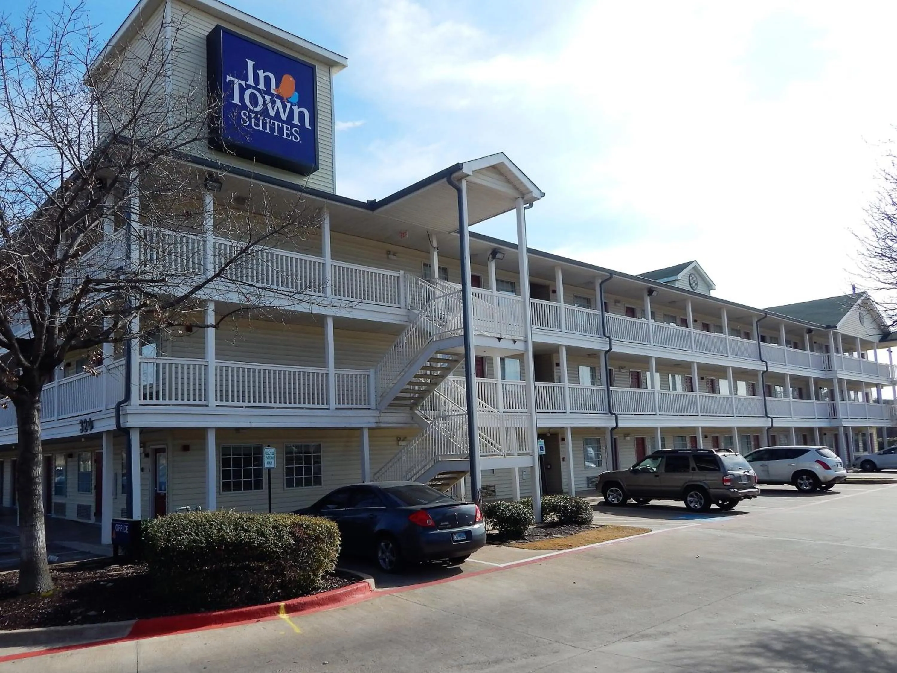 InTown Suites Extended Stay Lewisville TX - East Corporate Drive