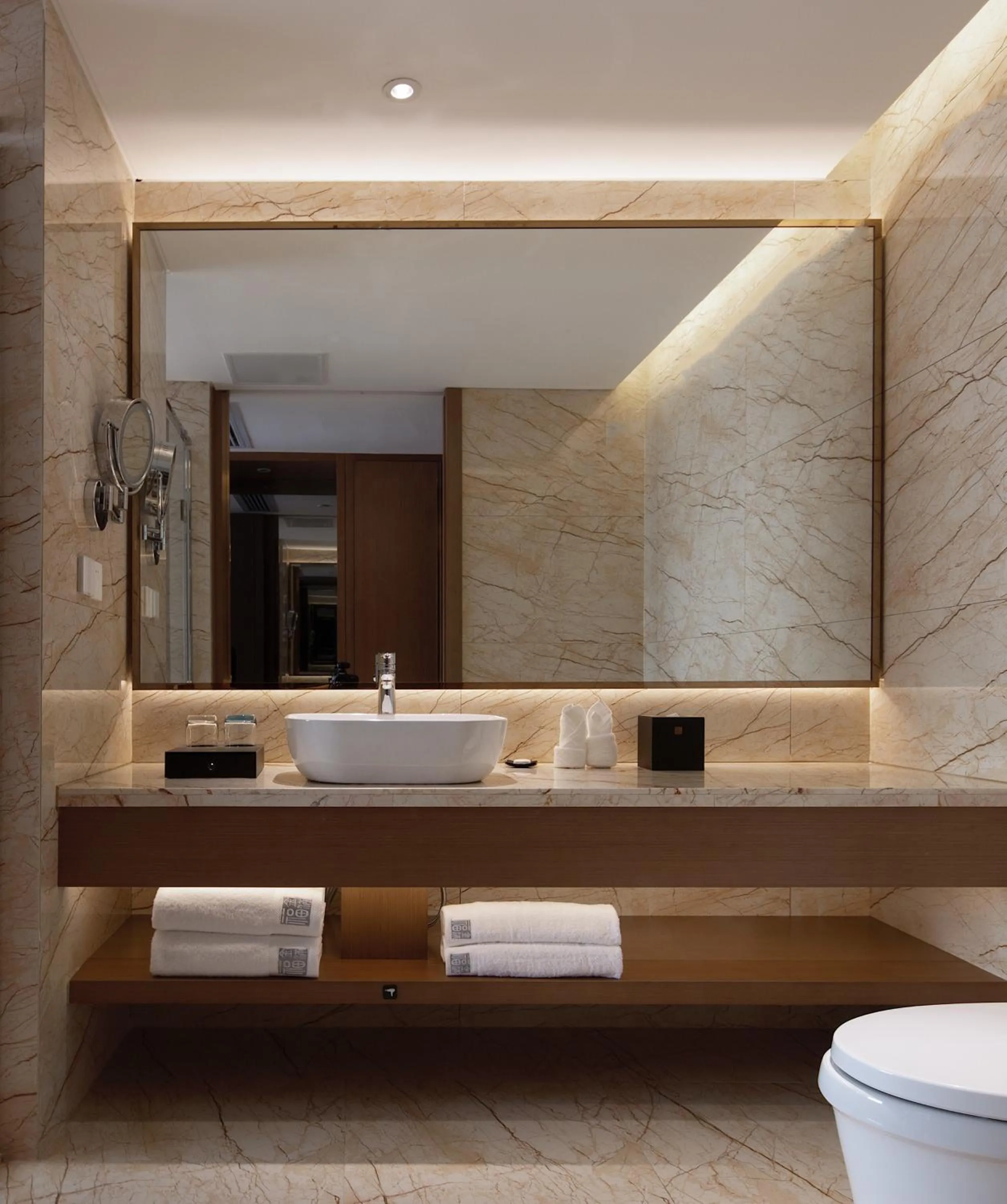 Bathroom in Jinmanfu International Hotel