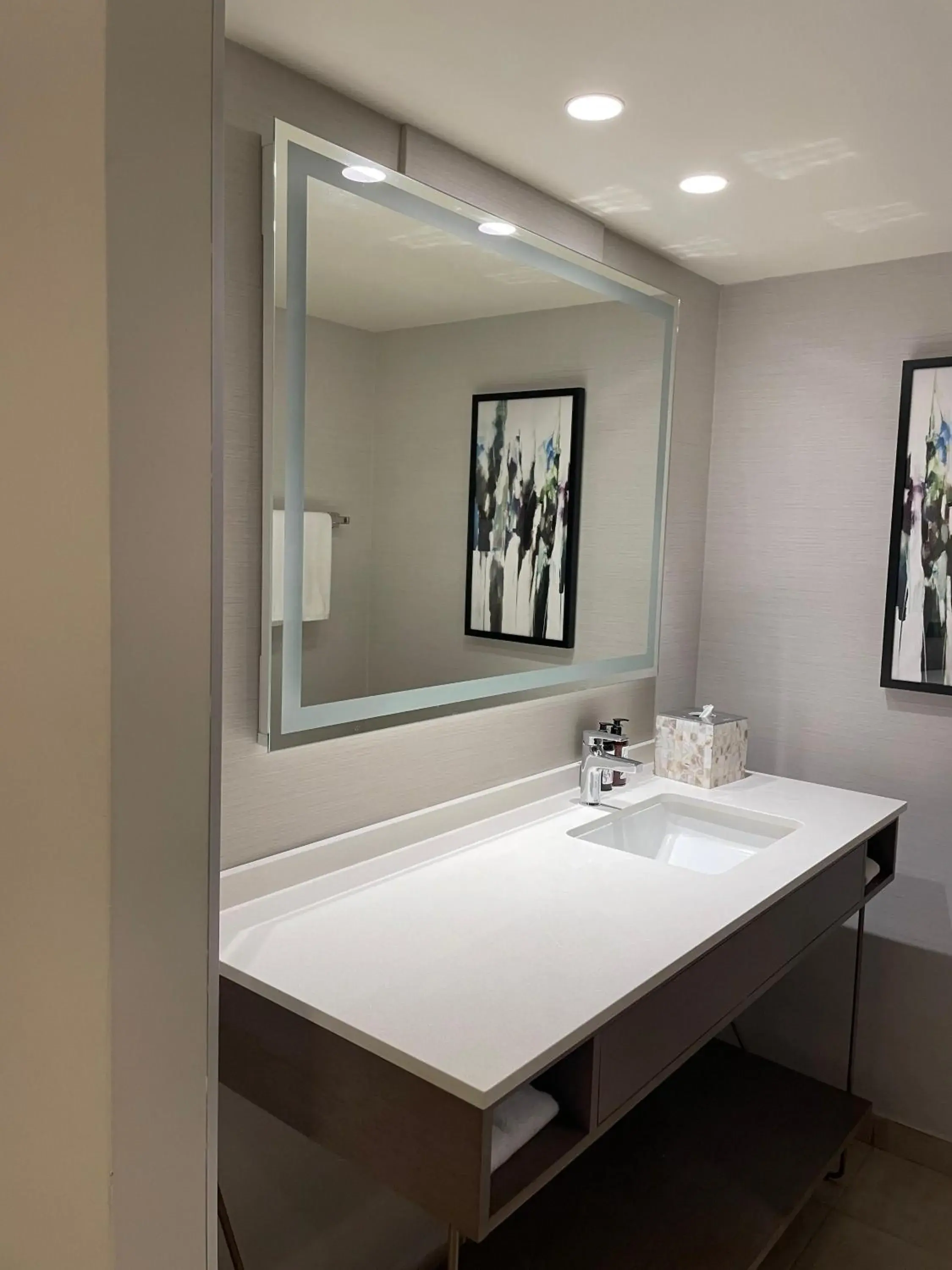 Premium King Room in Crowne Plaza Panama by IHG Premium King Room in Crowne Plaza Panama by IHG