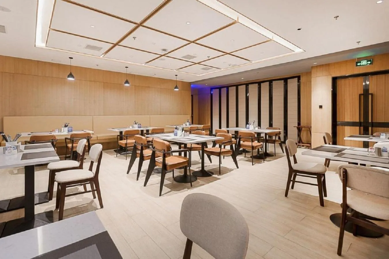 Restaurant/places to eat in Fairfield by Marriott Xi'an North Station