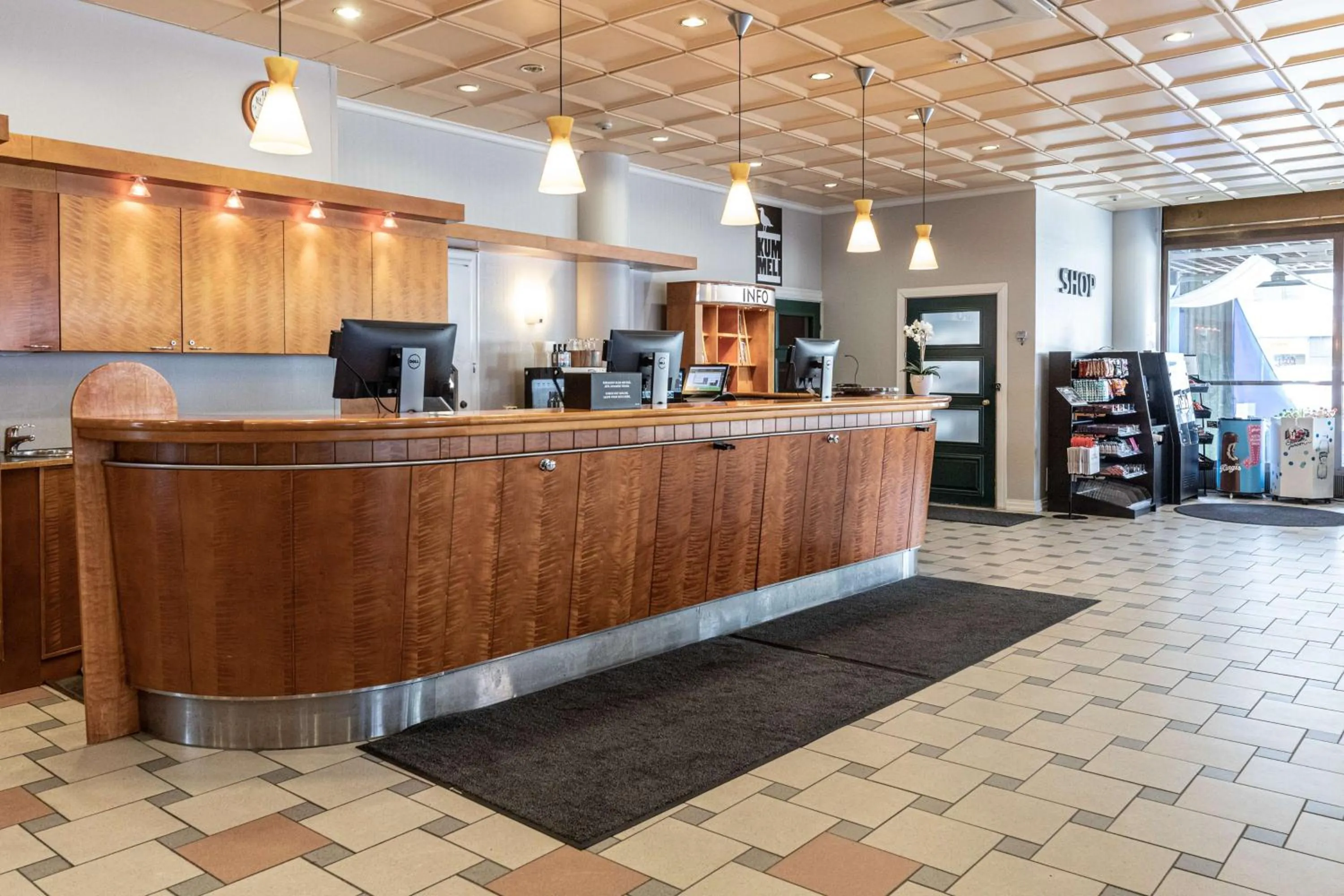 Lobby or reception in Scandic Oulu Station