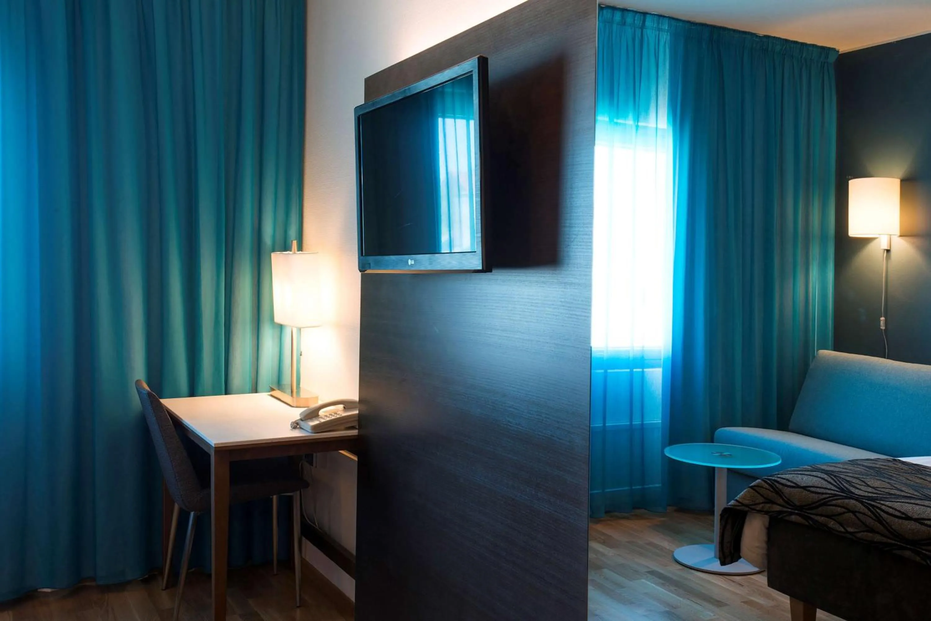 Bedroom, Bed in Scandic Oulu Station