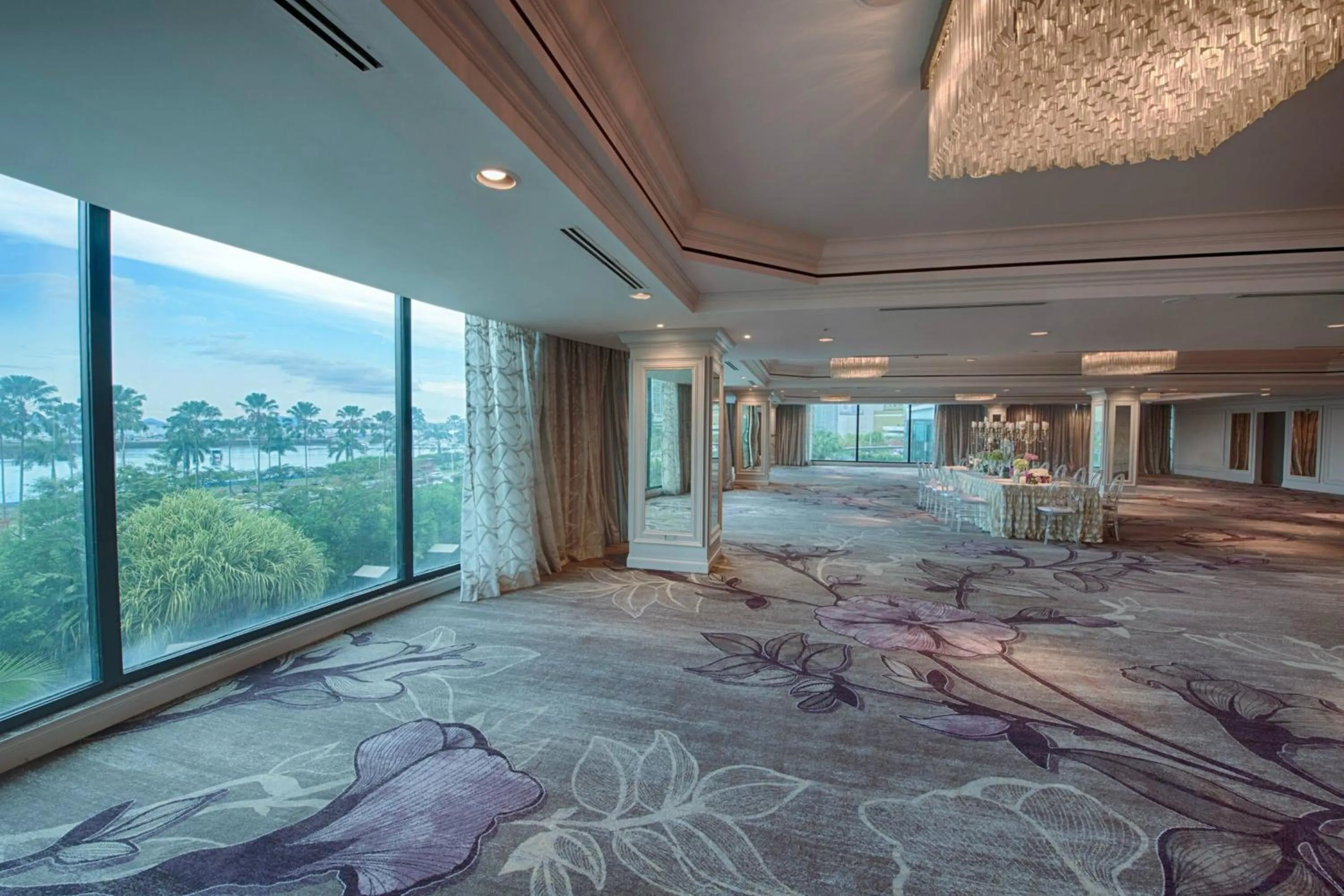 Meeting/conference room, Bed in Intercontinental Miramar Panama by IHG