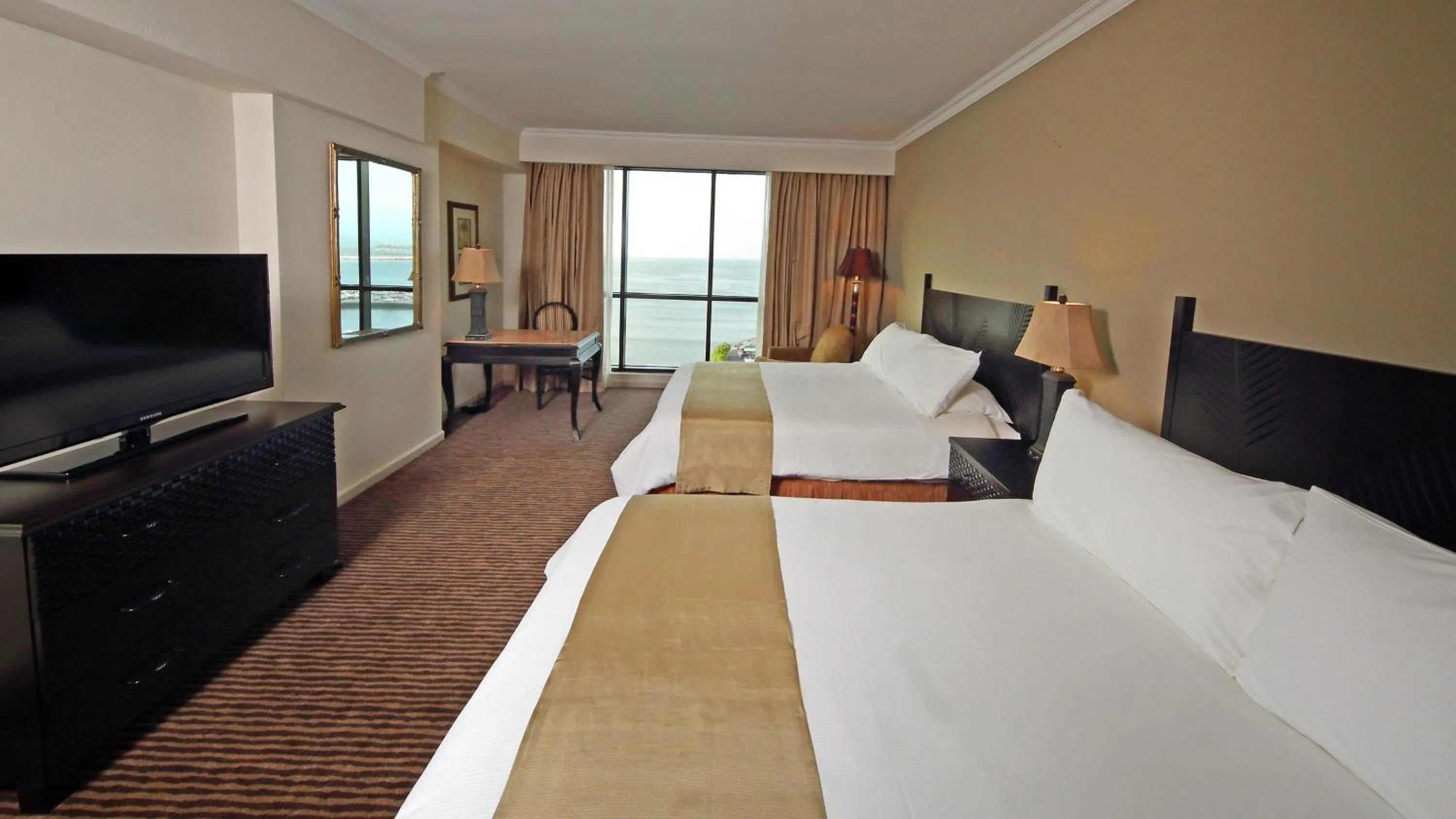 Photo of the whole room, Bed in Intercontinental Miramar Panama by IHG