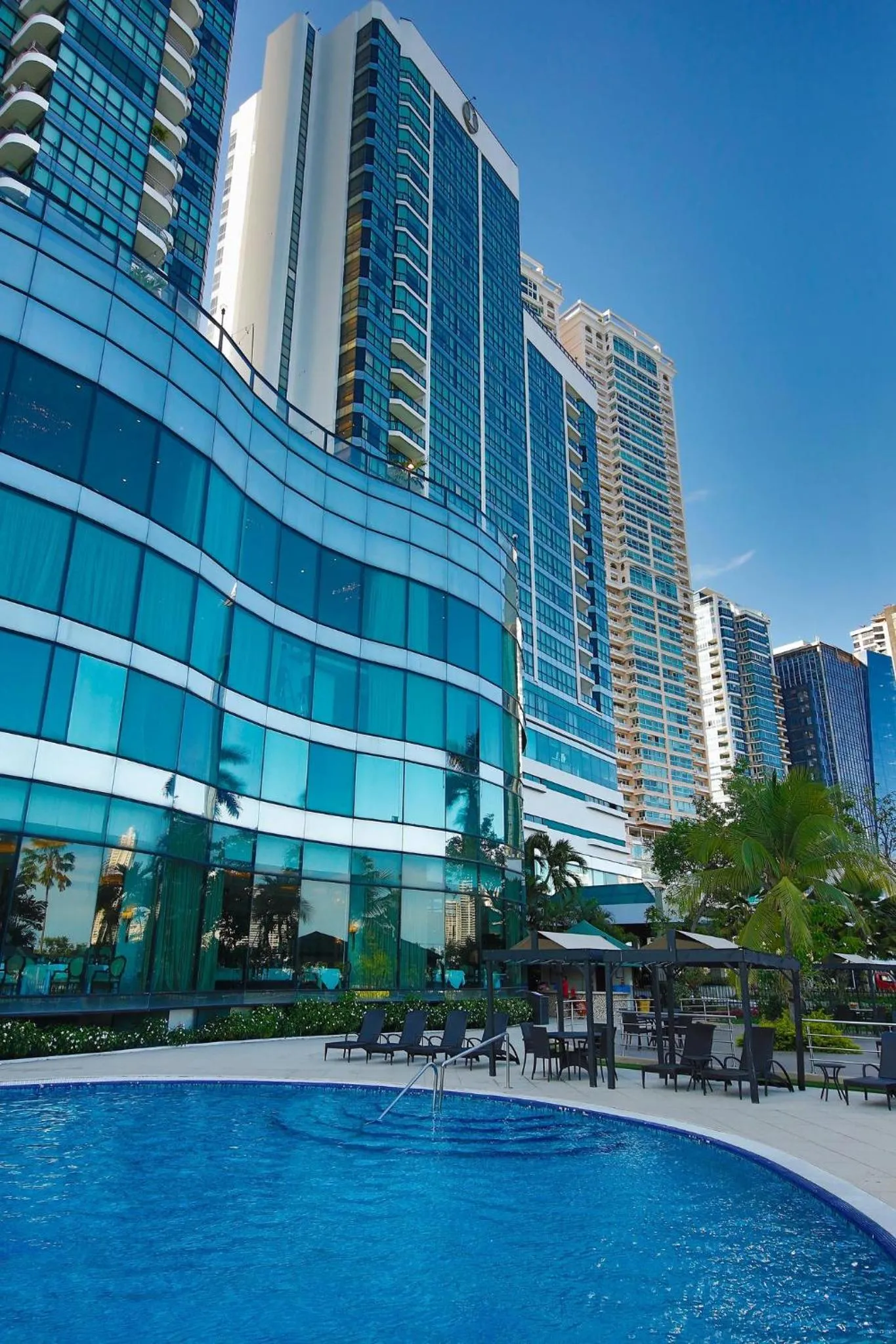 Swimming pool in Intercontinental Miramar Panama by IHG