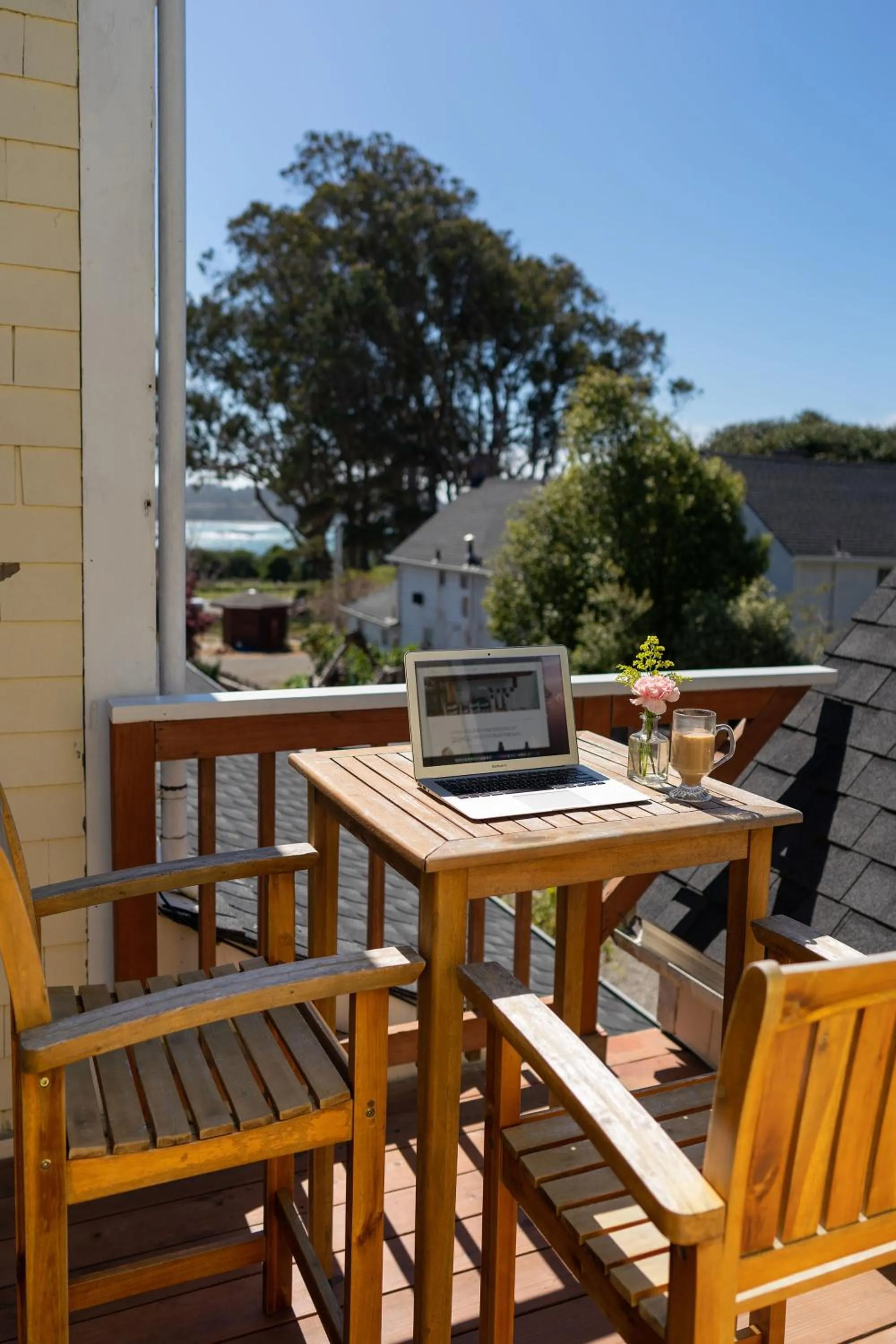 Headlands Inn Bed and Breakfast