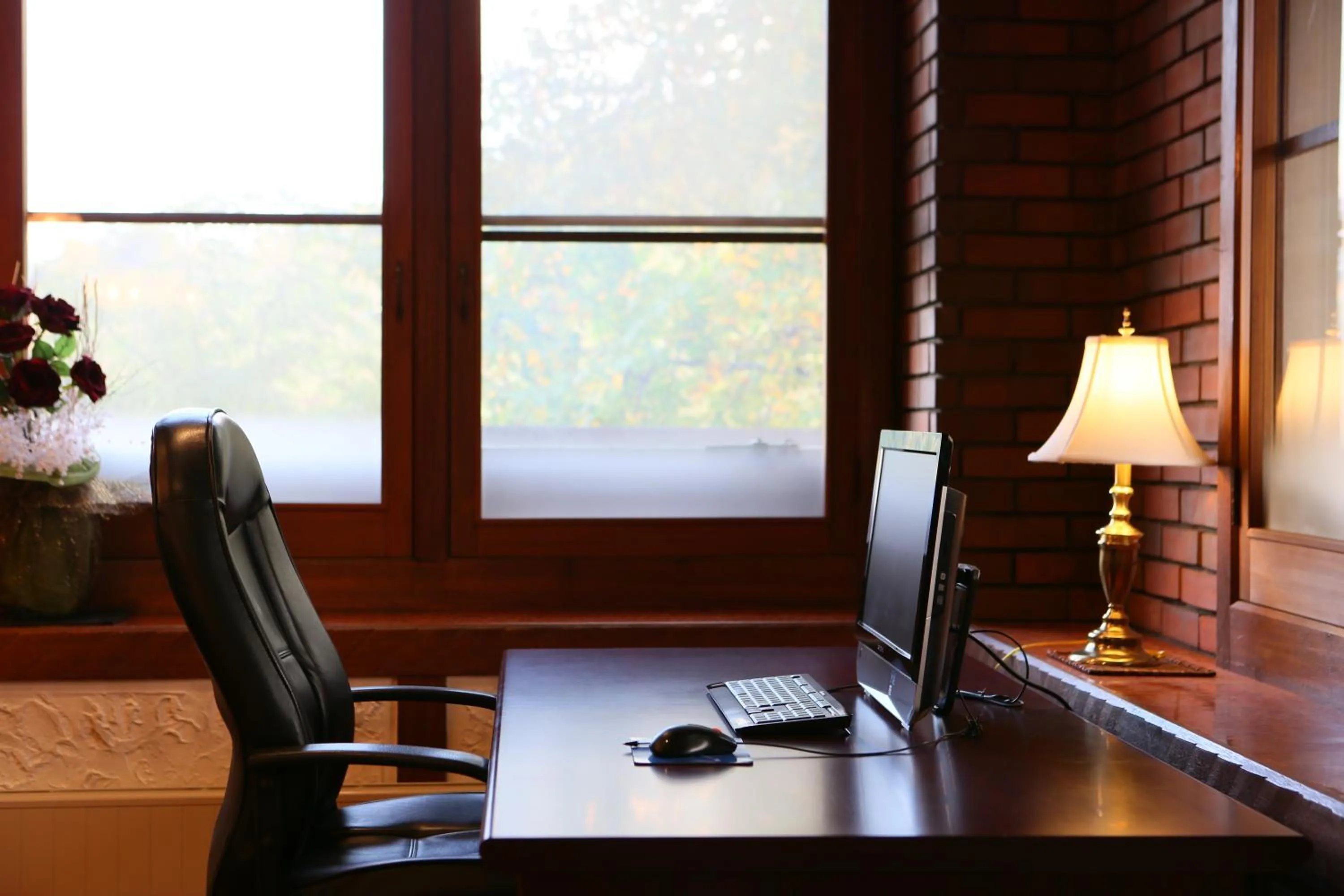 Communal lounge/ TV room in Shiga Palace Hotel