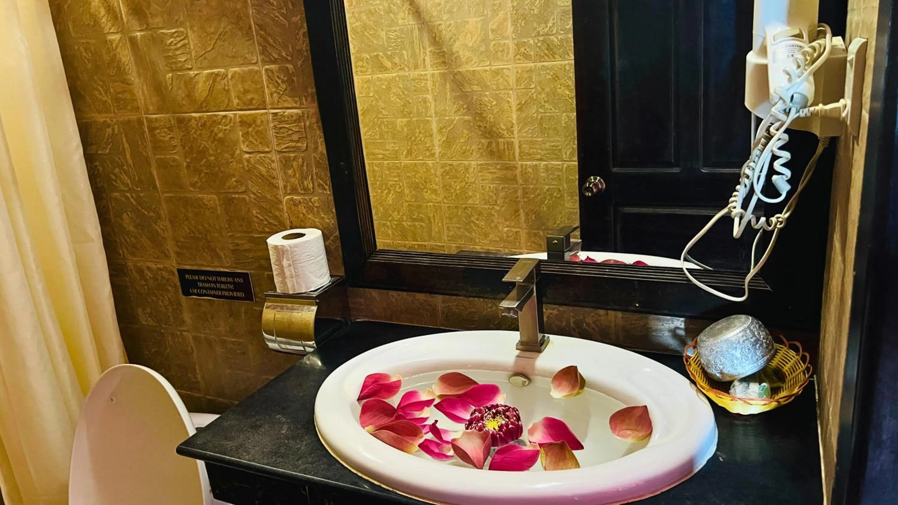 Bathroom in Golden Butterfly Villa