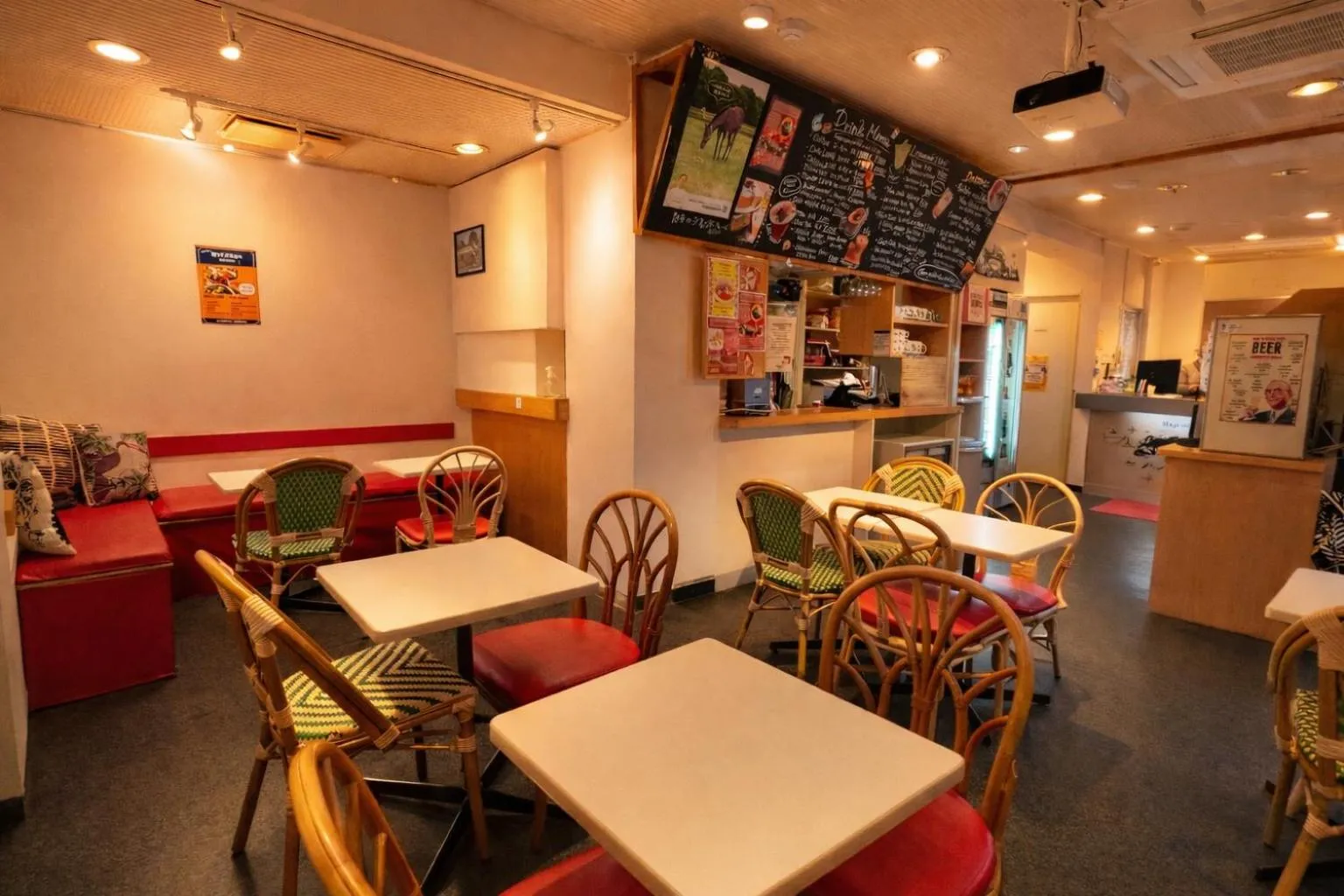 Restaurant/places to eat in Sakura Hotel Jimbocho