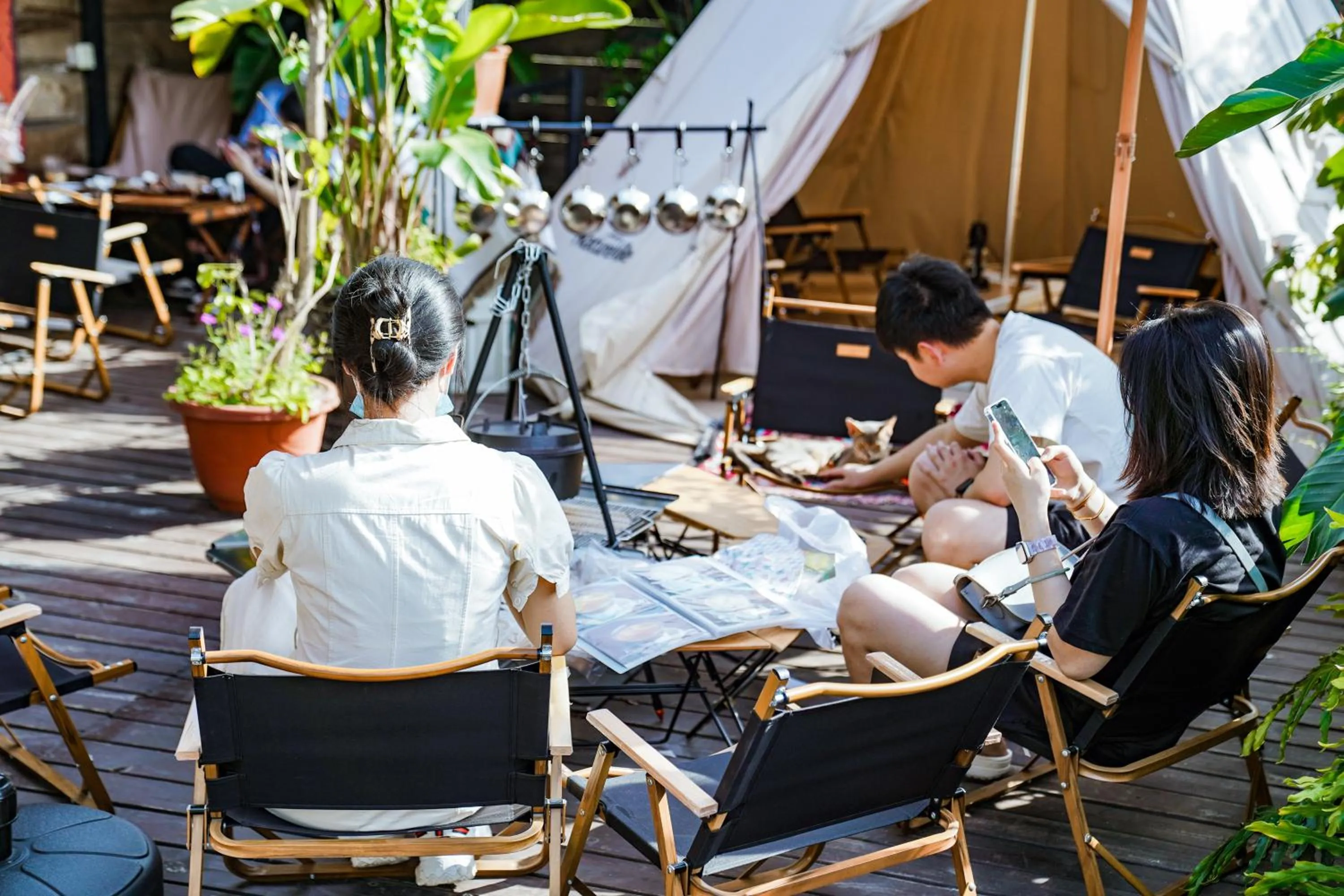 Garden in Chengdu Flipflop Hostel Poshpacker (Chunxi Road Metro Station)