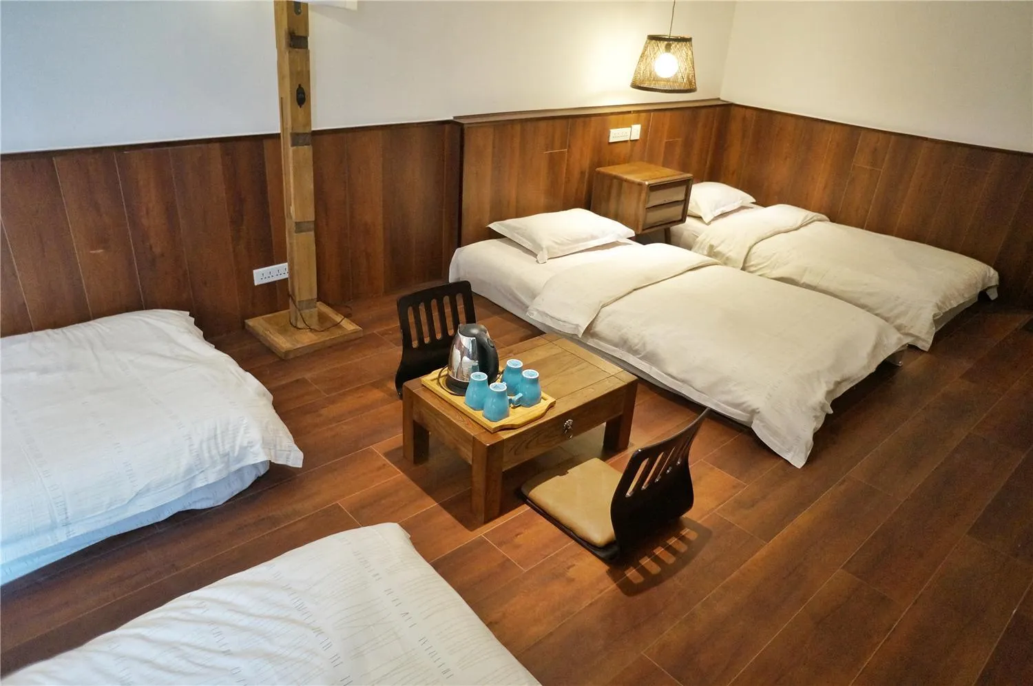 Photo of the whole room, Bed in Chengdu Flipflop Hostel Poshpacker (Chunxi Road Metro Station)