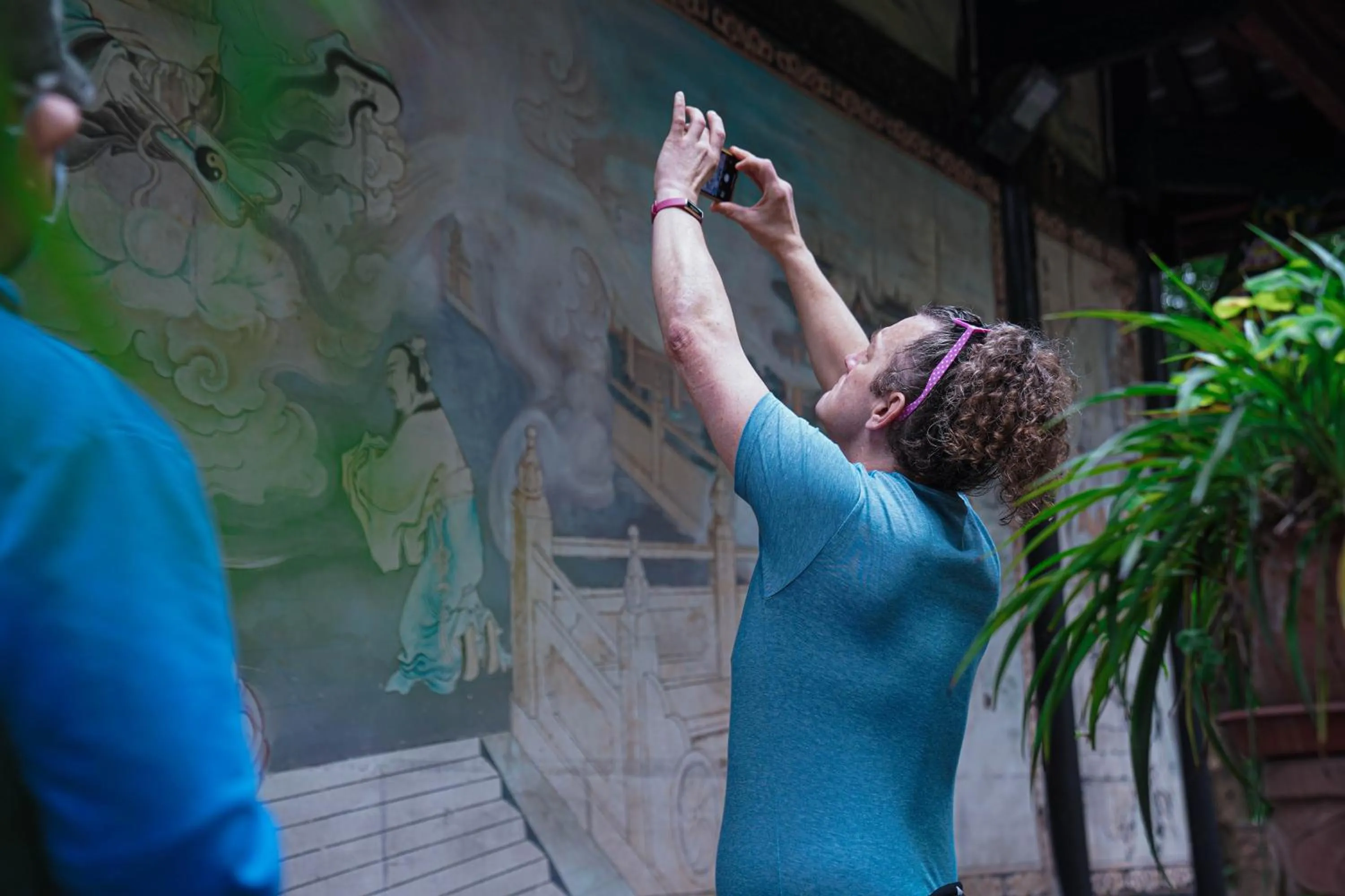 Hiking in Chengdu Flipflop Hostel Poshpacker (Chunxi Road Metro Station)