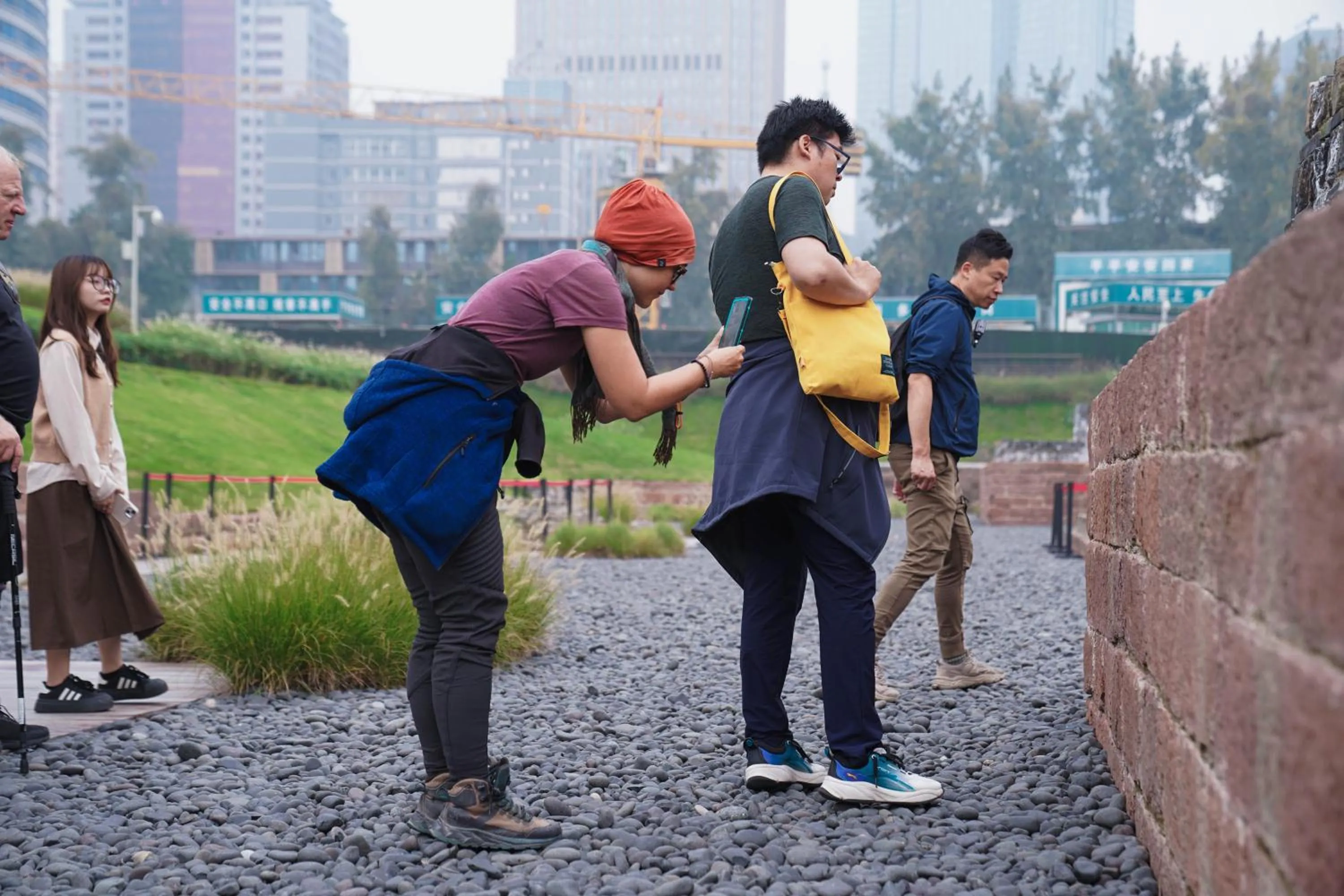 Hiking in Chengdu Flipflop Hostel Poshpacker (Chunxi Road Metro Station)