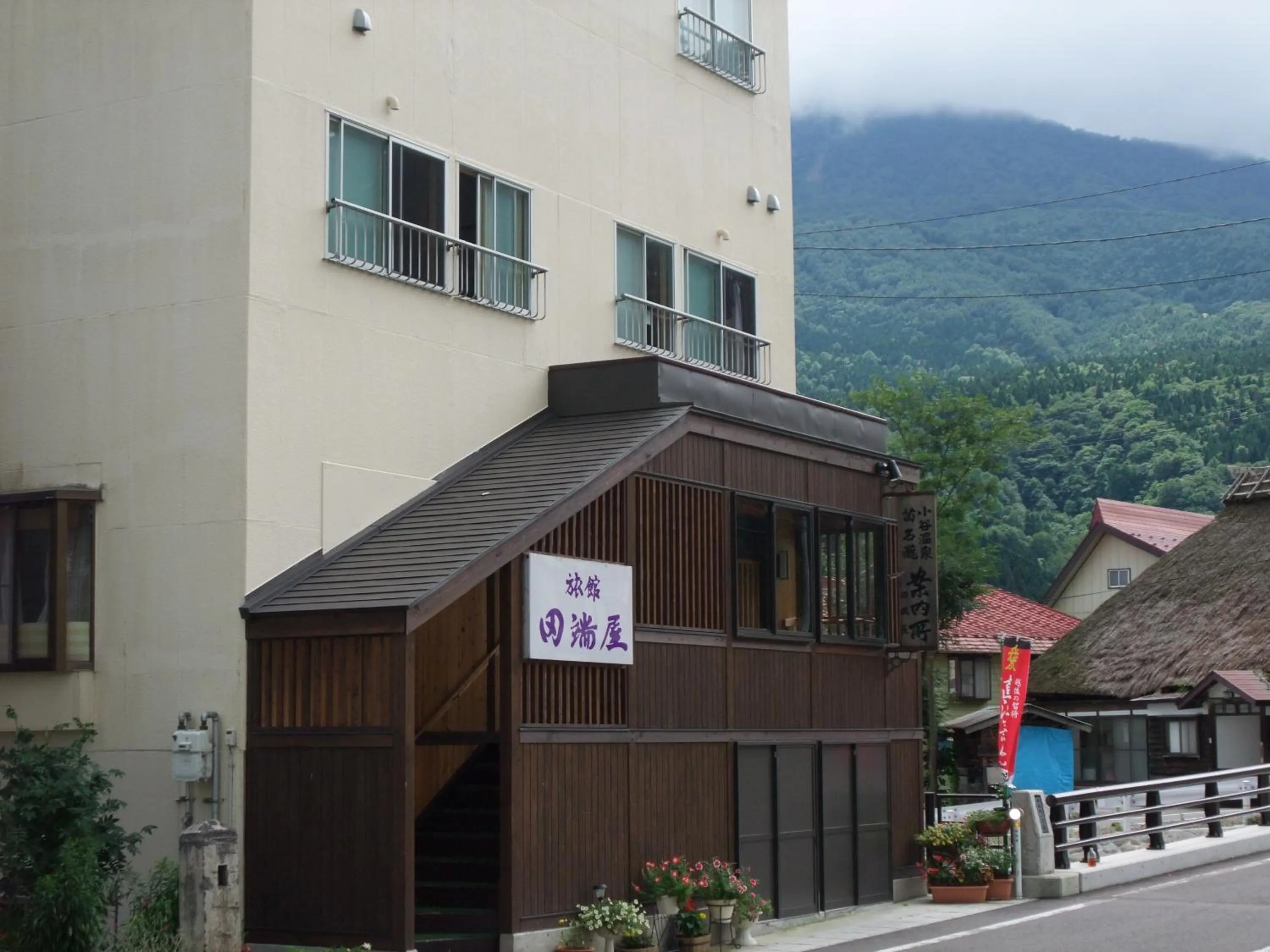 Facade/entrance in Tabataya