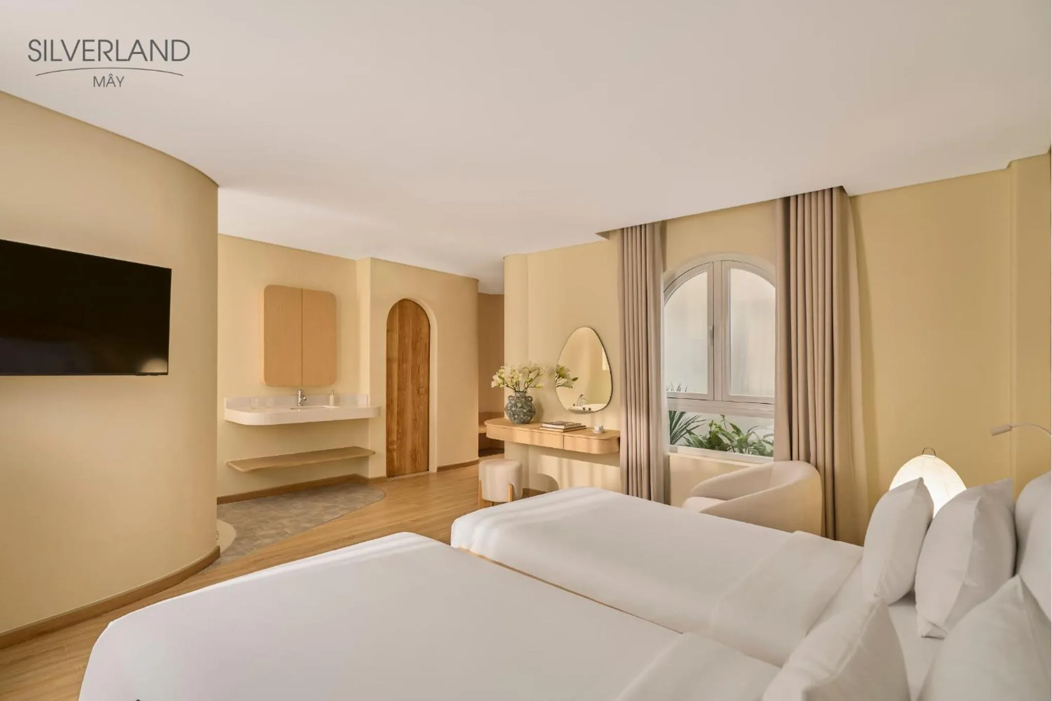 View (from property/room), Bed in Silverland Mây Hotel