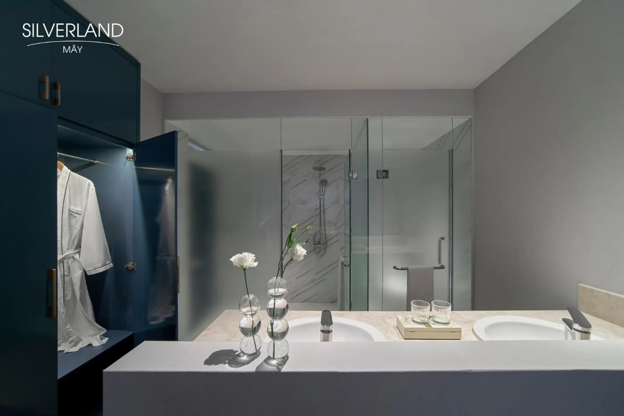 Bathroom in Silverland Mây Hotel